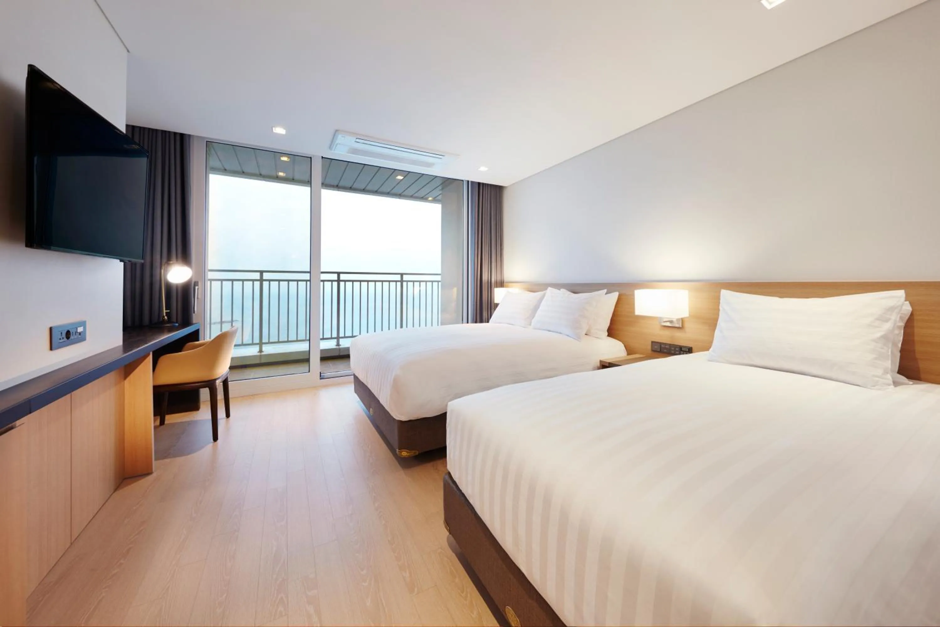 Bedroom, Bed in Skybay Hotel Gyeongpo