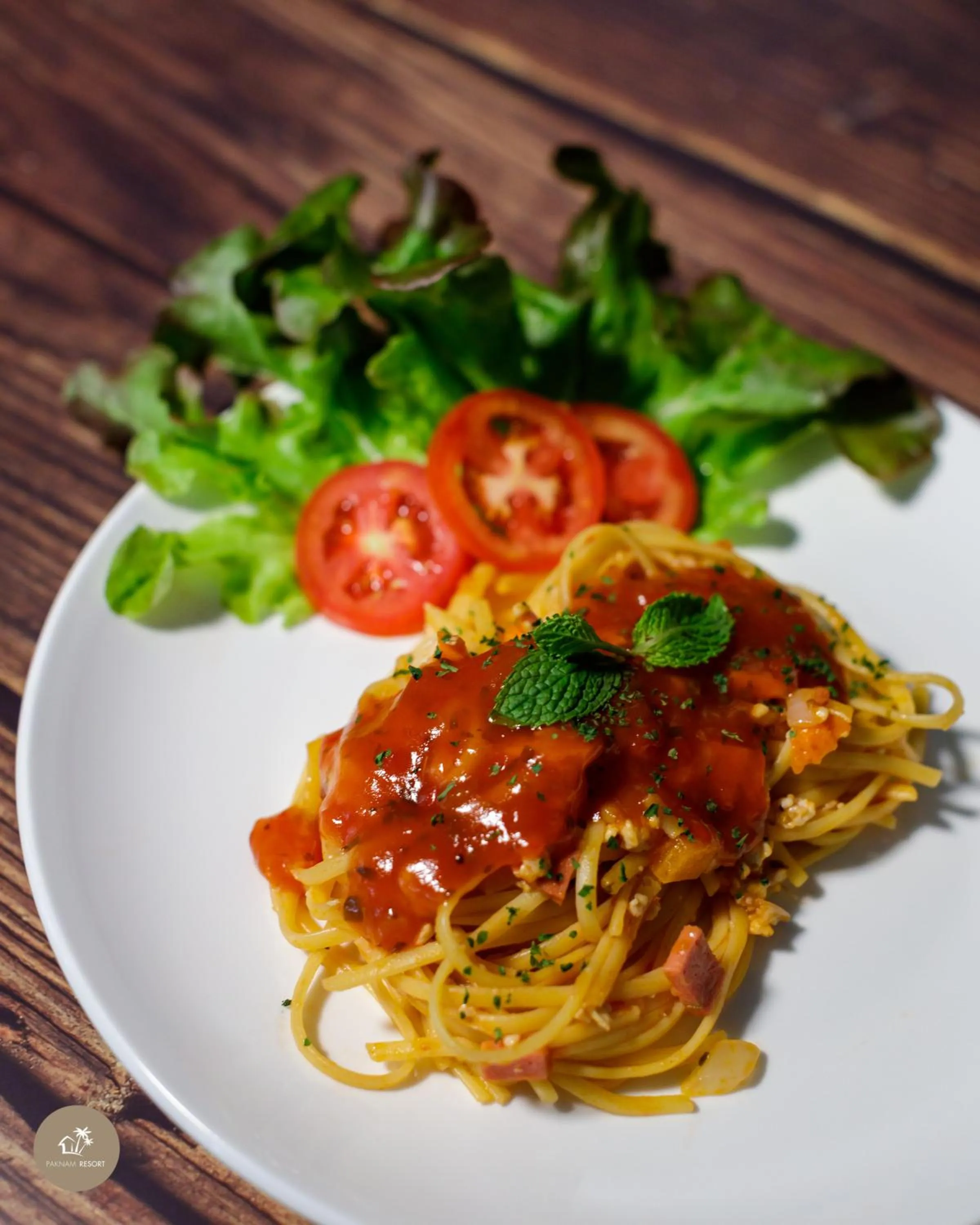 Food and drinks in Pak Nam Resort