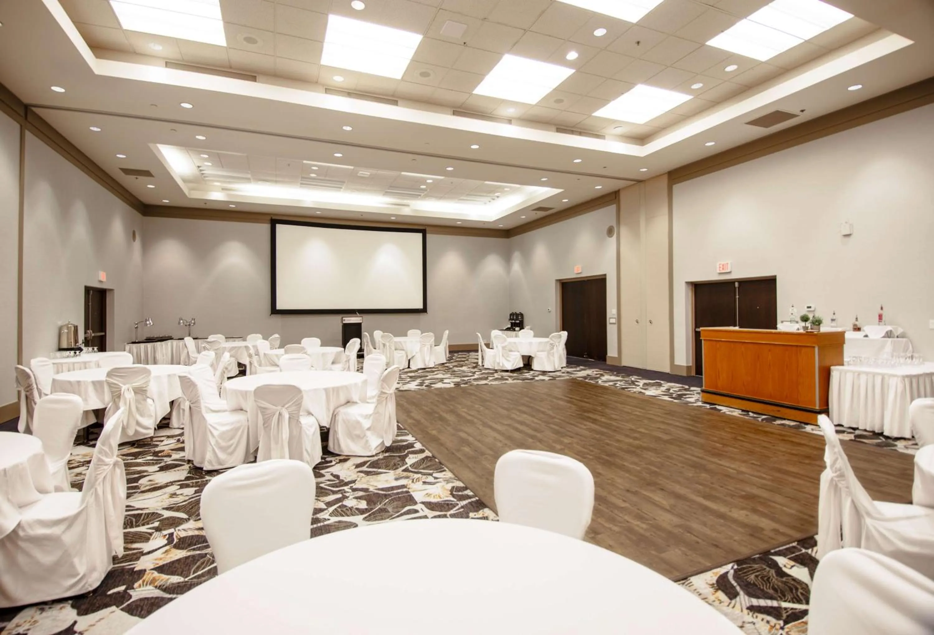 Banquet/Function facilities in Coast Chilliwack Hotel by APA