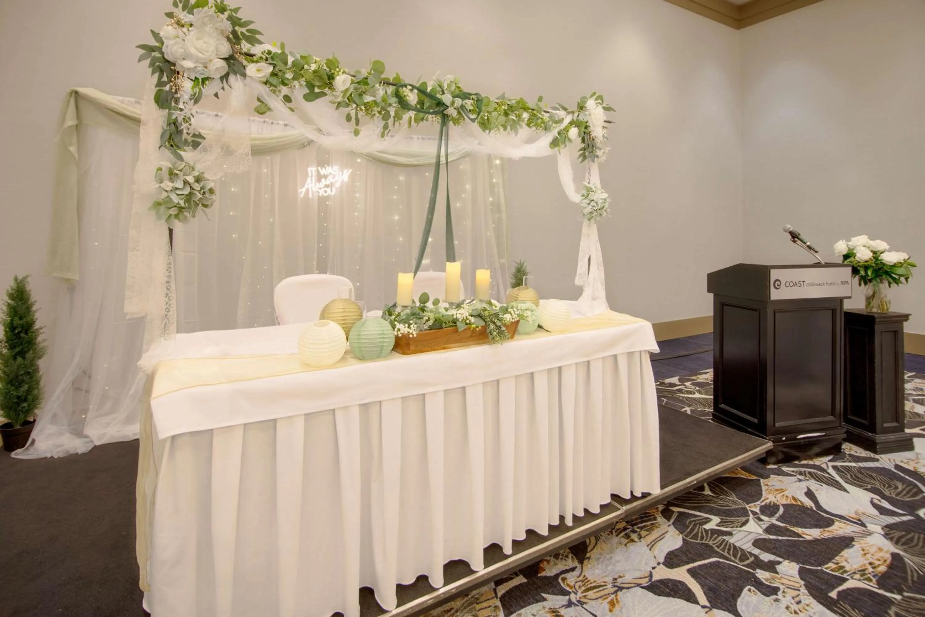 Banquet/Function facilities in Coast Chilliwack Hotel by APA