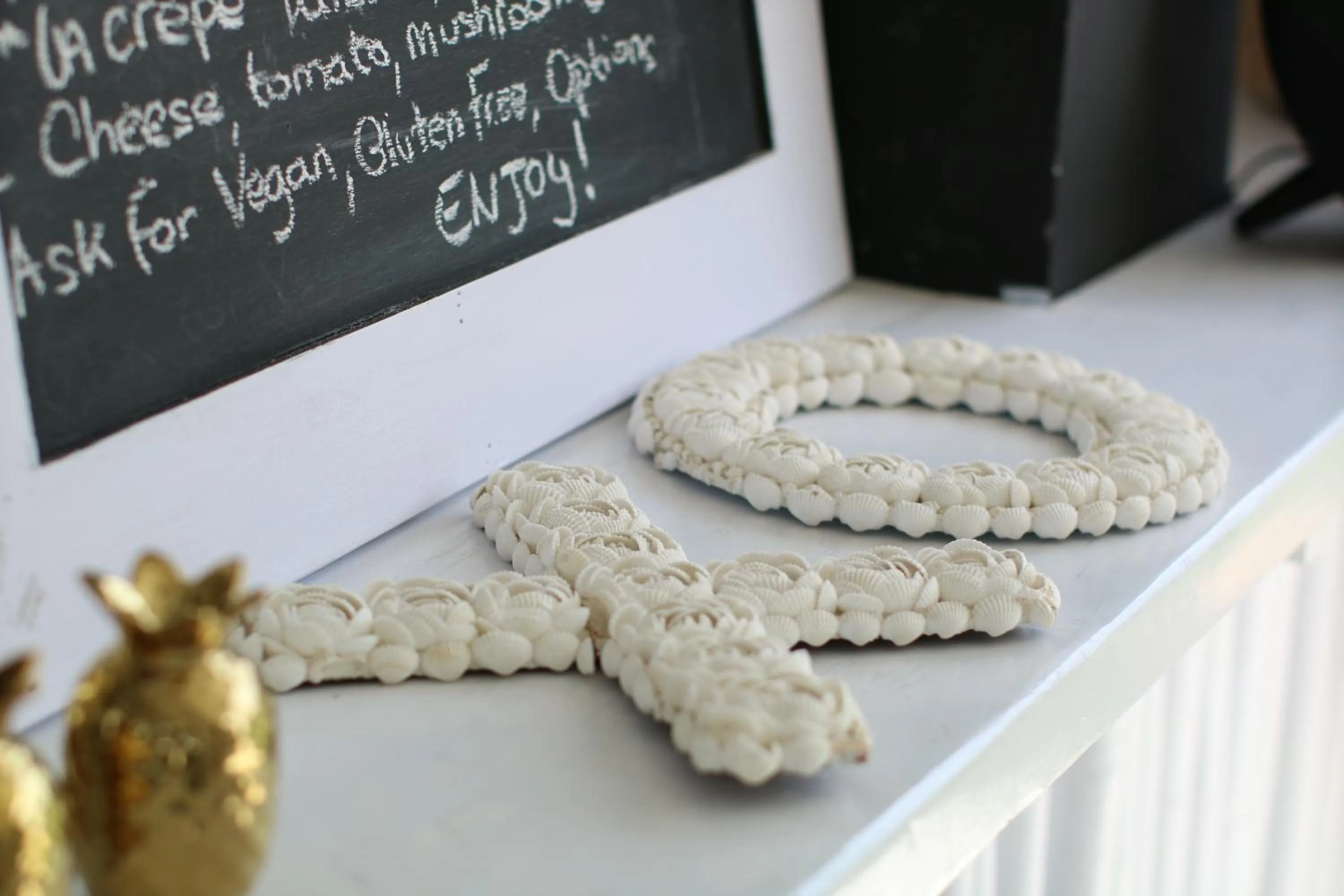 Restaurant/places to eat in White Palm Hotel Uluwatu Bali