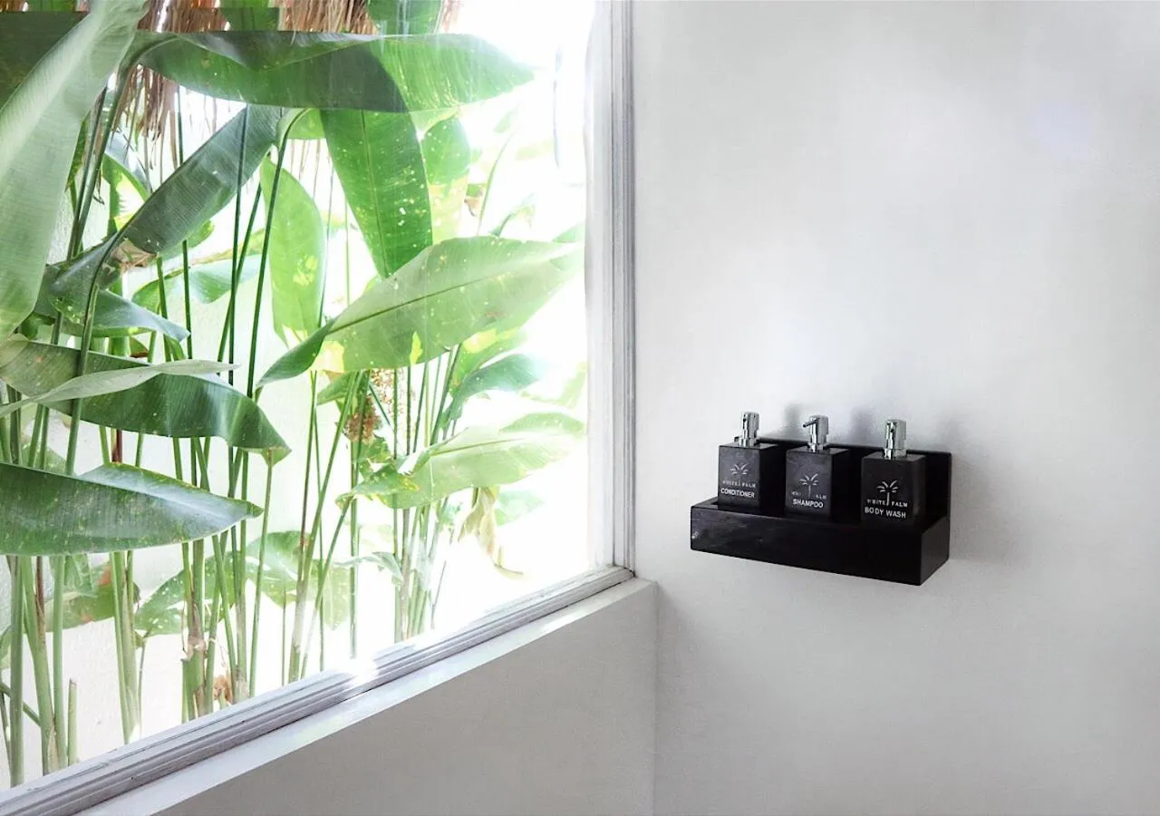 Shower in White Palm Hotel Uluwatu Bali