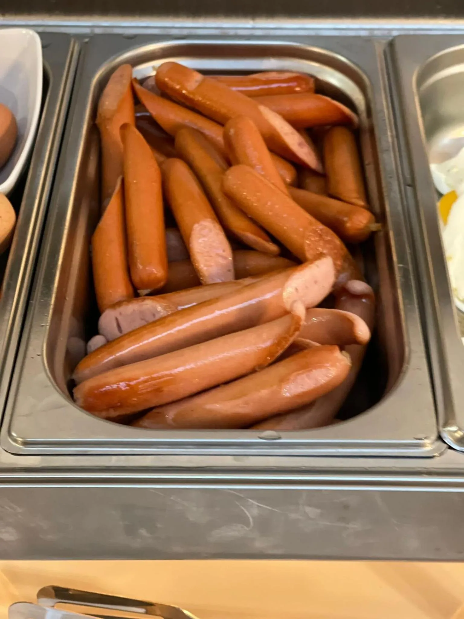 Breakfast in Hotel Olsi