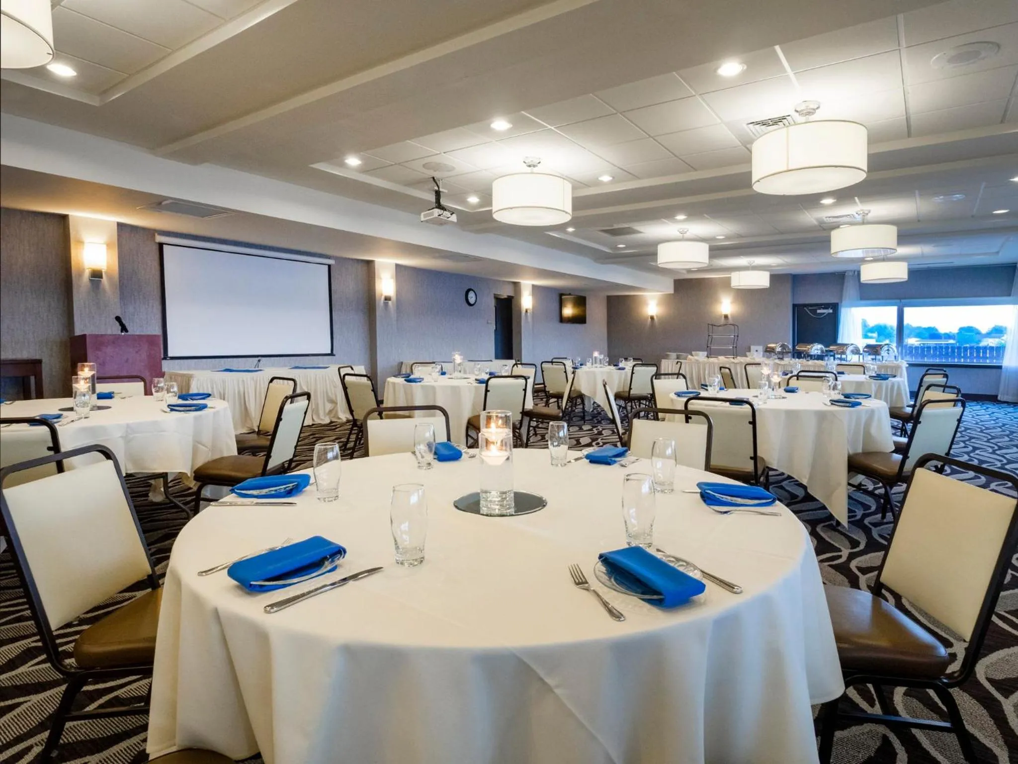 Banquet/Function facilities in Niagara Riverside Resort; BW Premier Collection