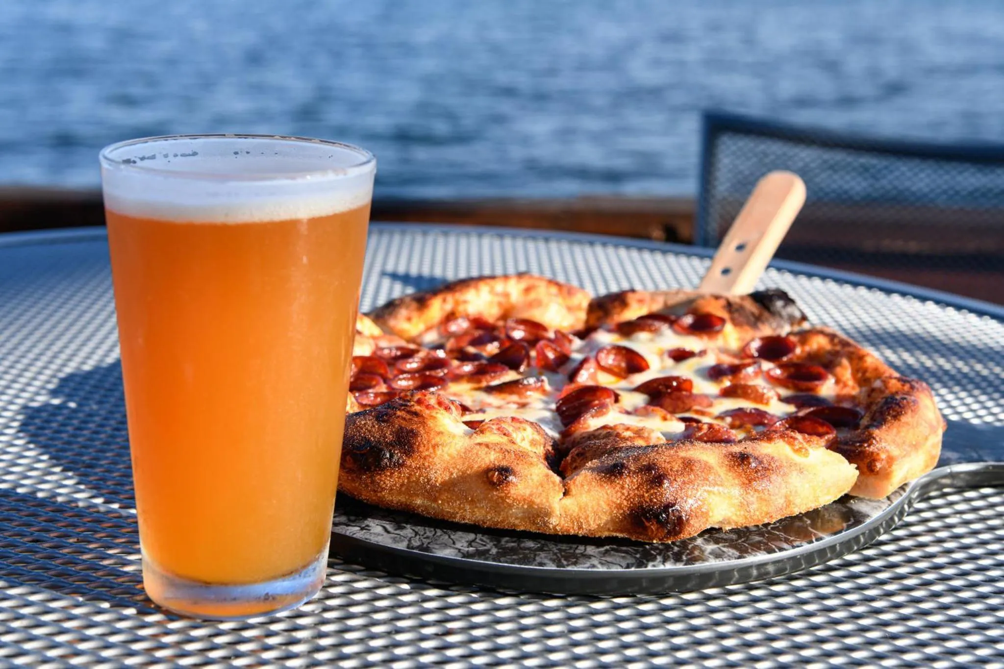 Restaurant/places to eat in Niagara Riverside Resort; BW Premier Collection