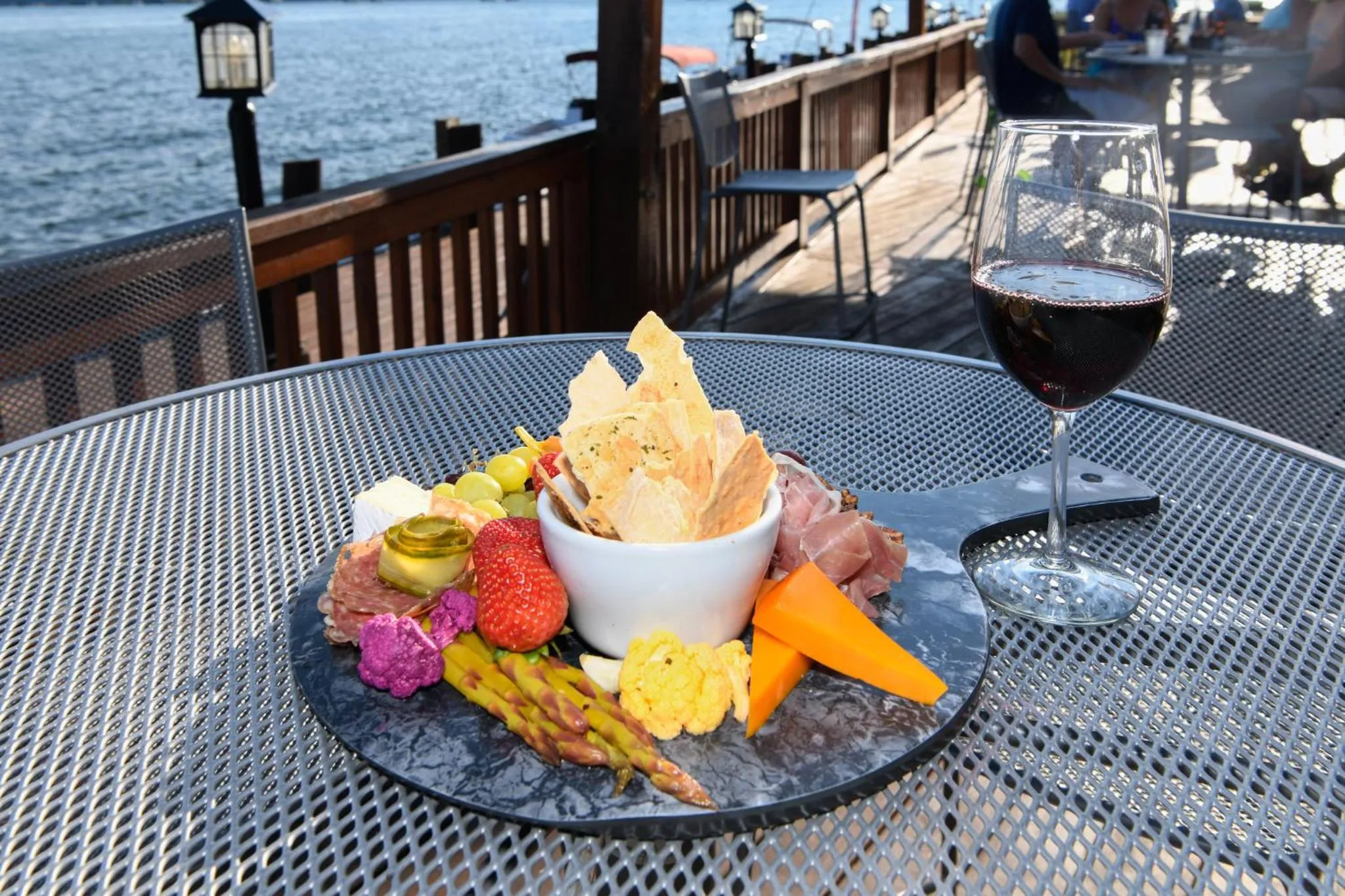 Restaurant/places to eat in Niagara Riverside Resort; BW Premier Collection