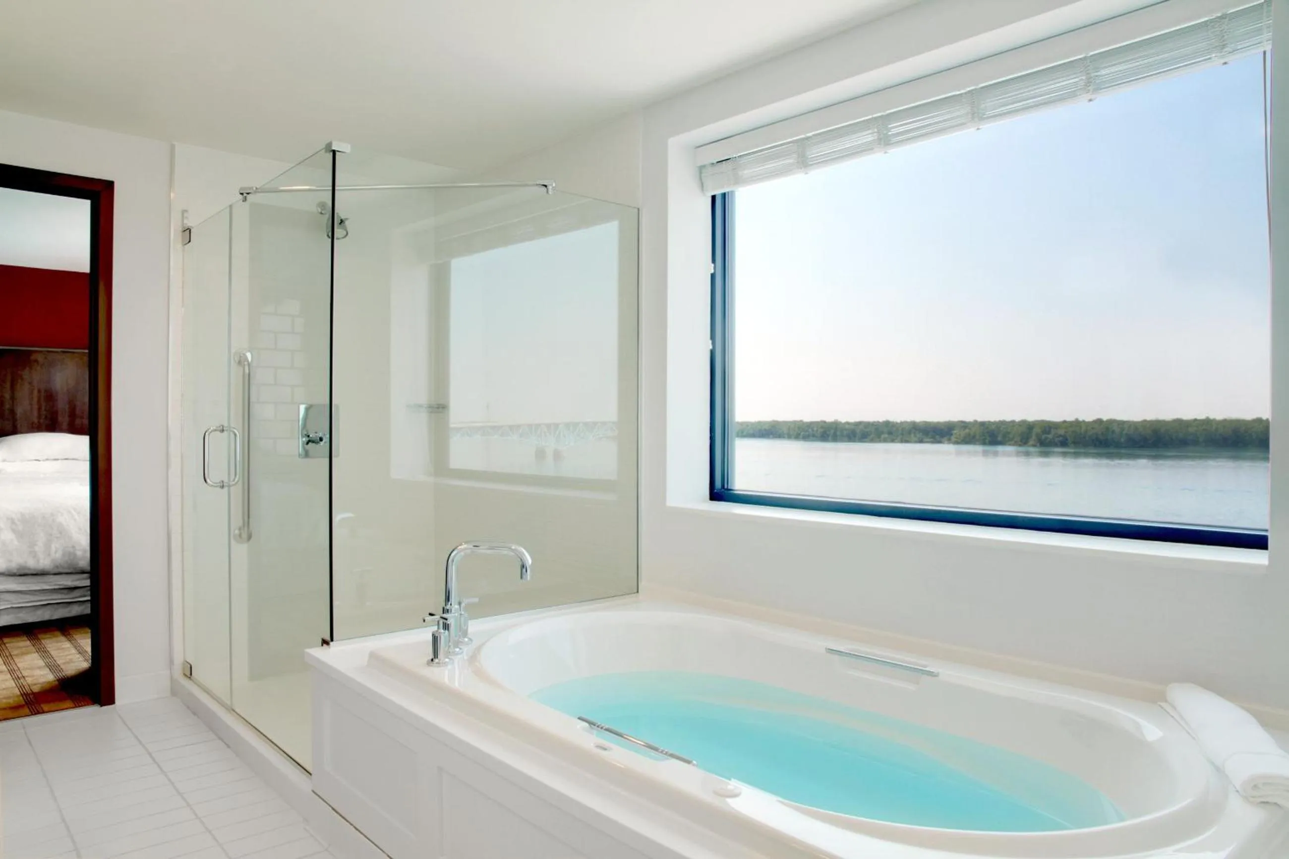 Bathroom in Niagara Riverside Resort; BW Premier Collection