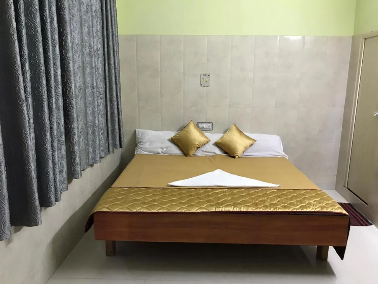 Bed in Rehoboth Home Stay