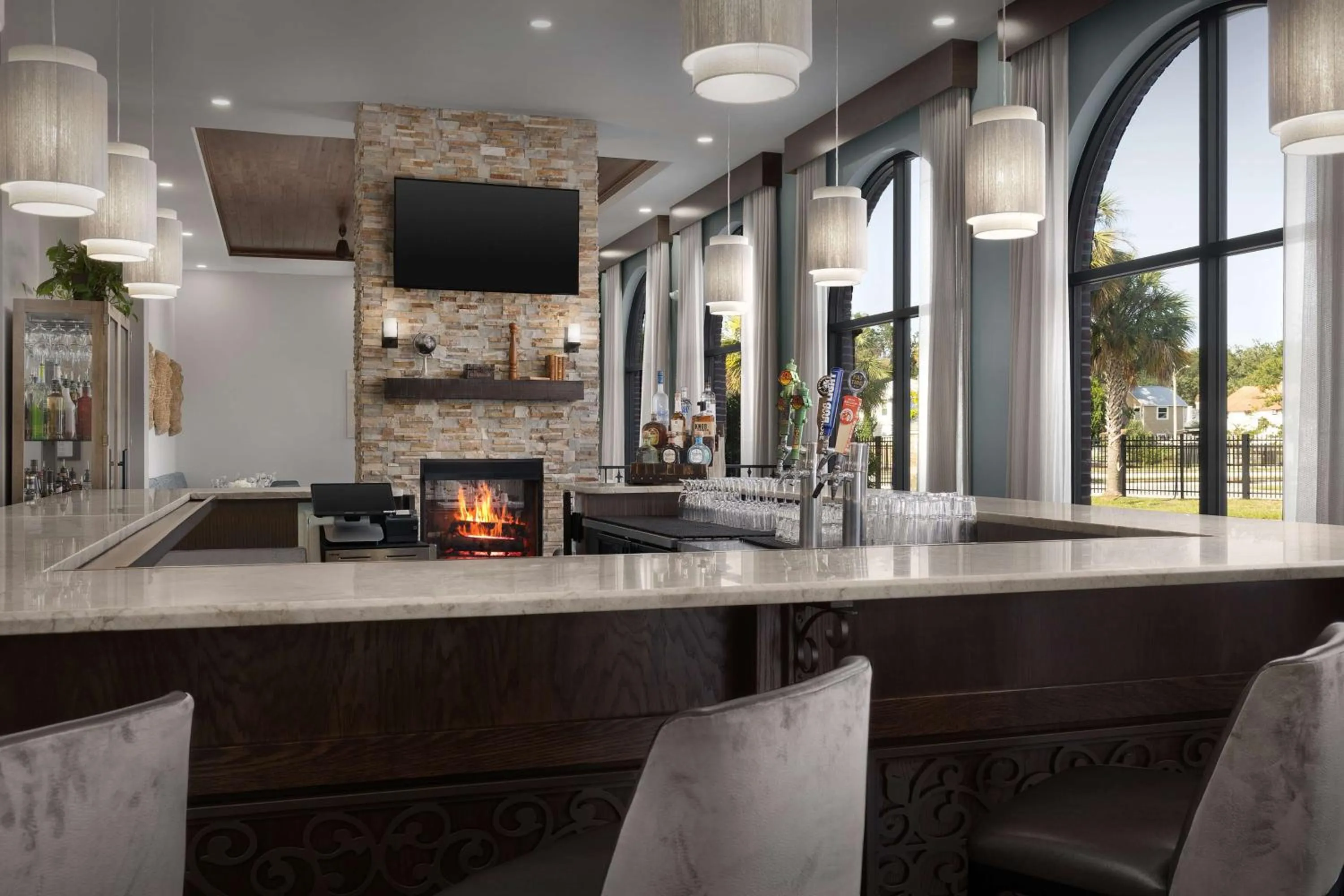 Lounge or bar in DoubleTree by Hilton St. Augustine Historic District