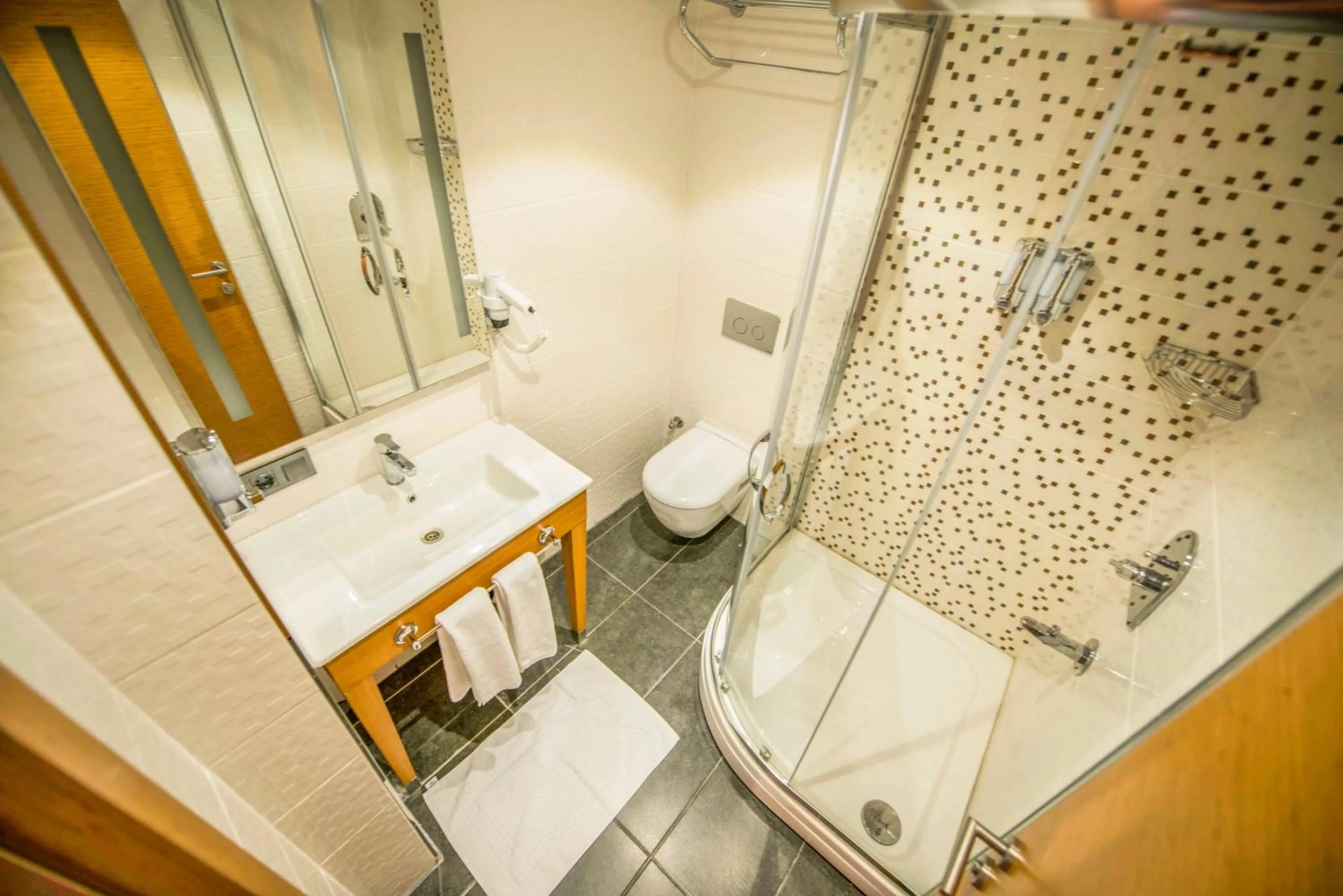 Shower in Golden Inn Hotel Uzungöl