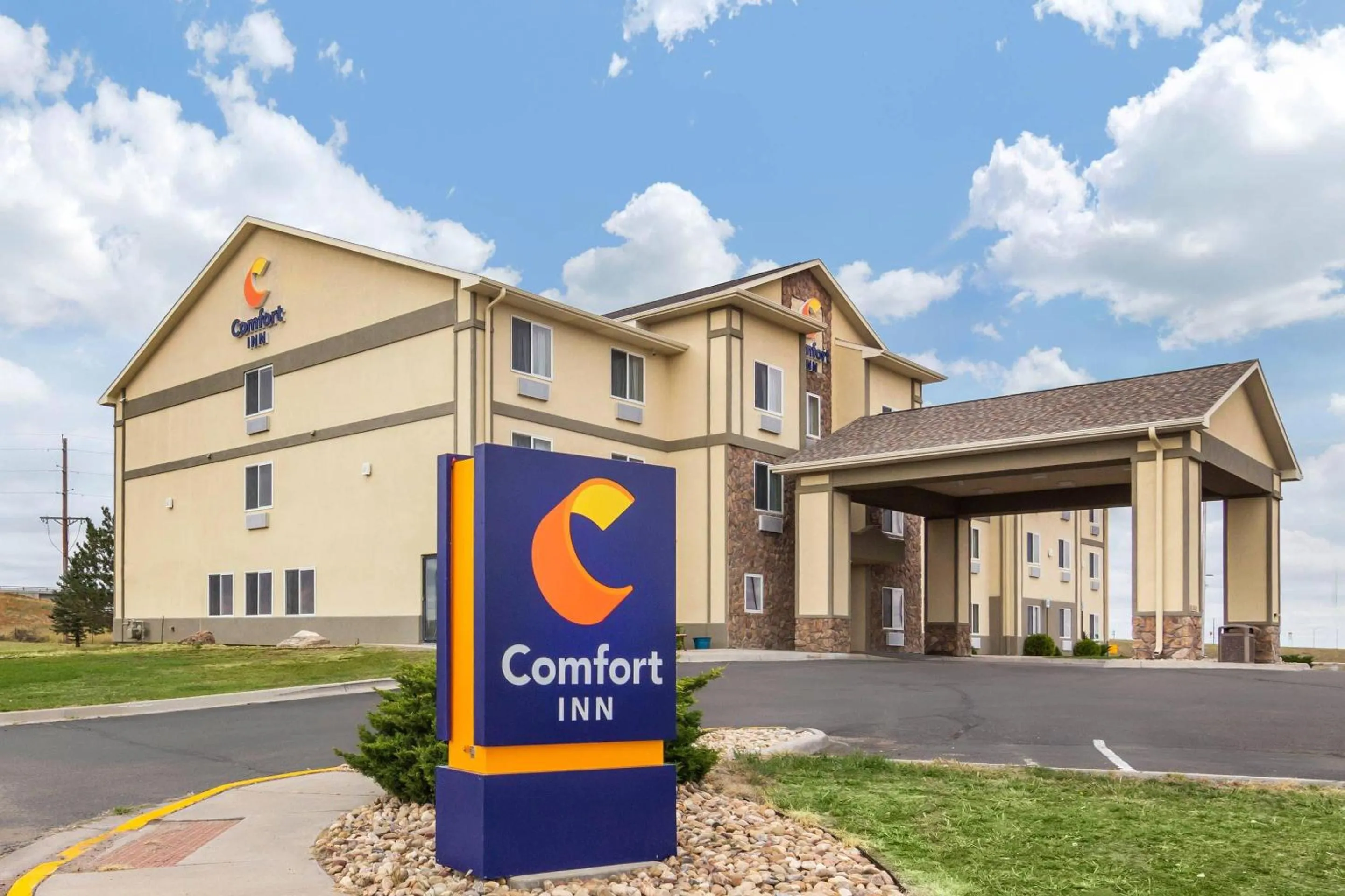 Property building in Comfort Inn & Suites Sterling