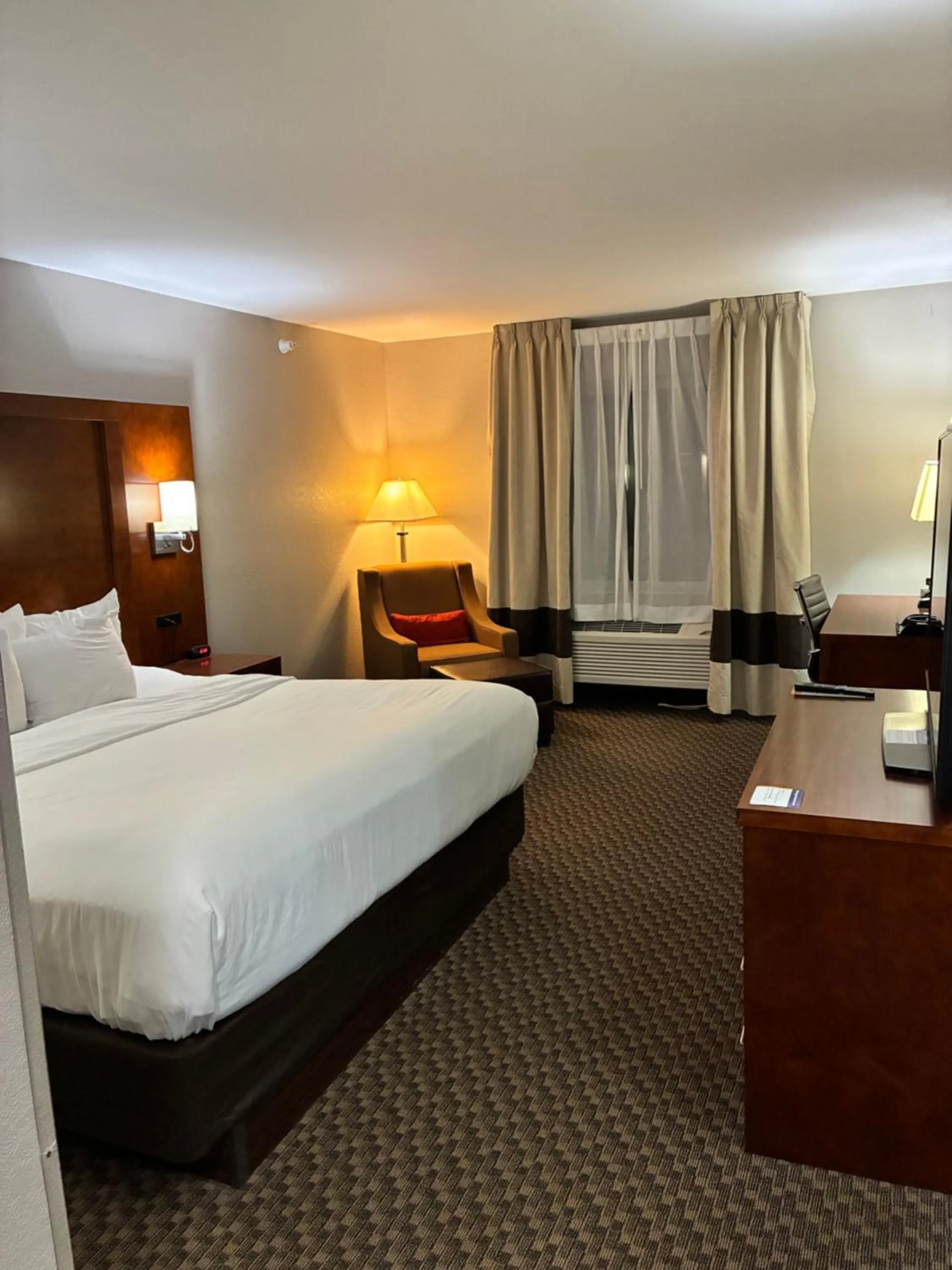 Bedroom, Bed in Comfort Inn & Suites Sterling