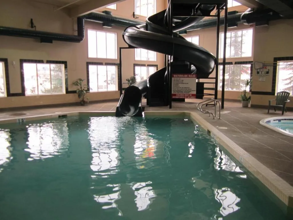 Super 8 by Wyndham Fort Nelson BC