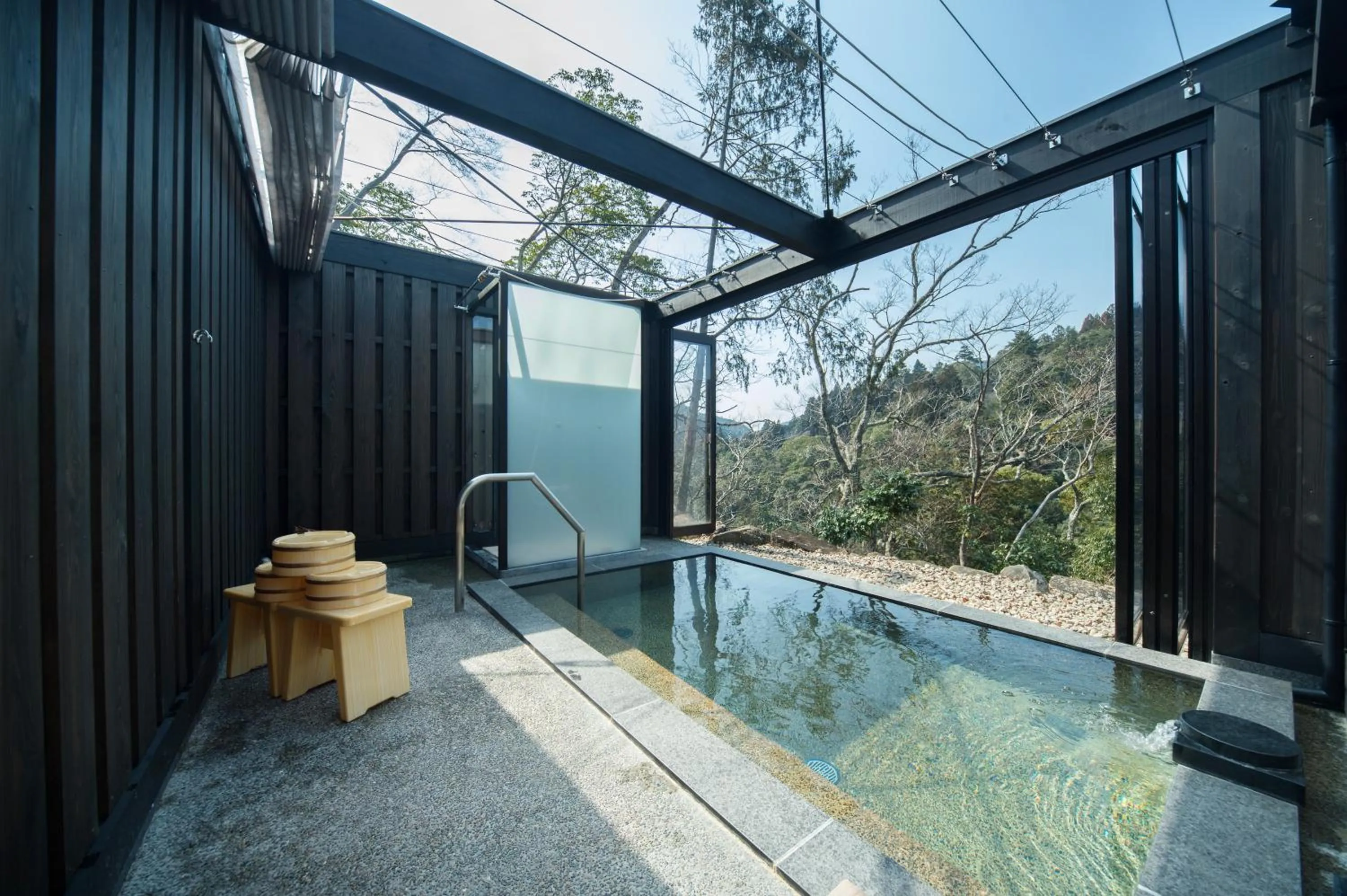 Open Air Bath in Momijiya Honkan Takaosansou