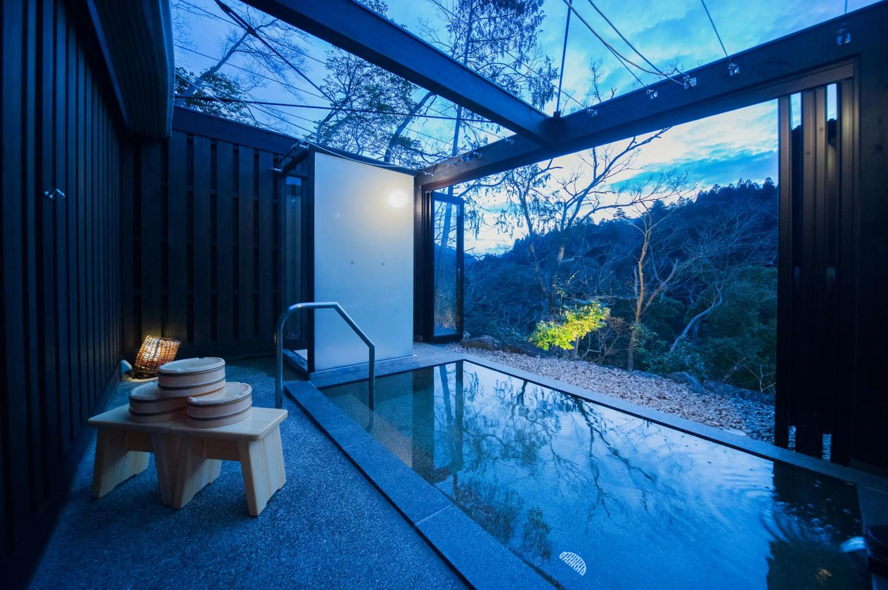 Open Air Bath in Momijiya Honkan Takaosansou