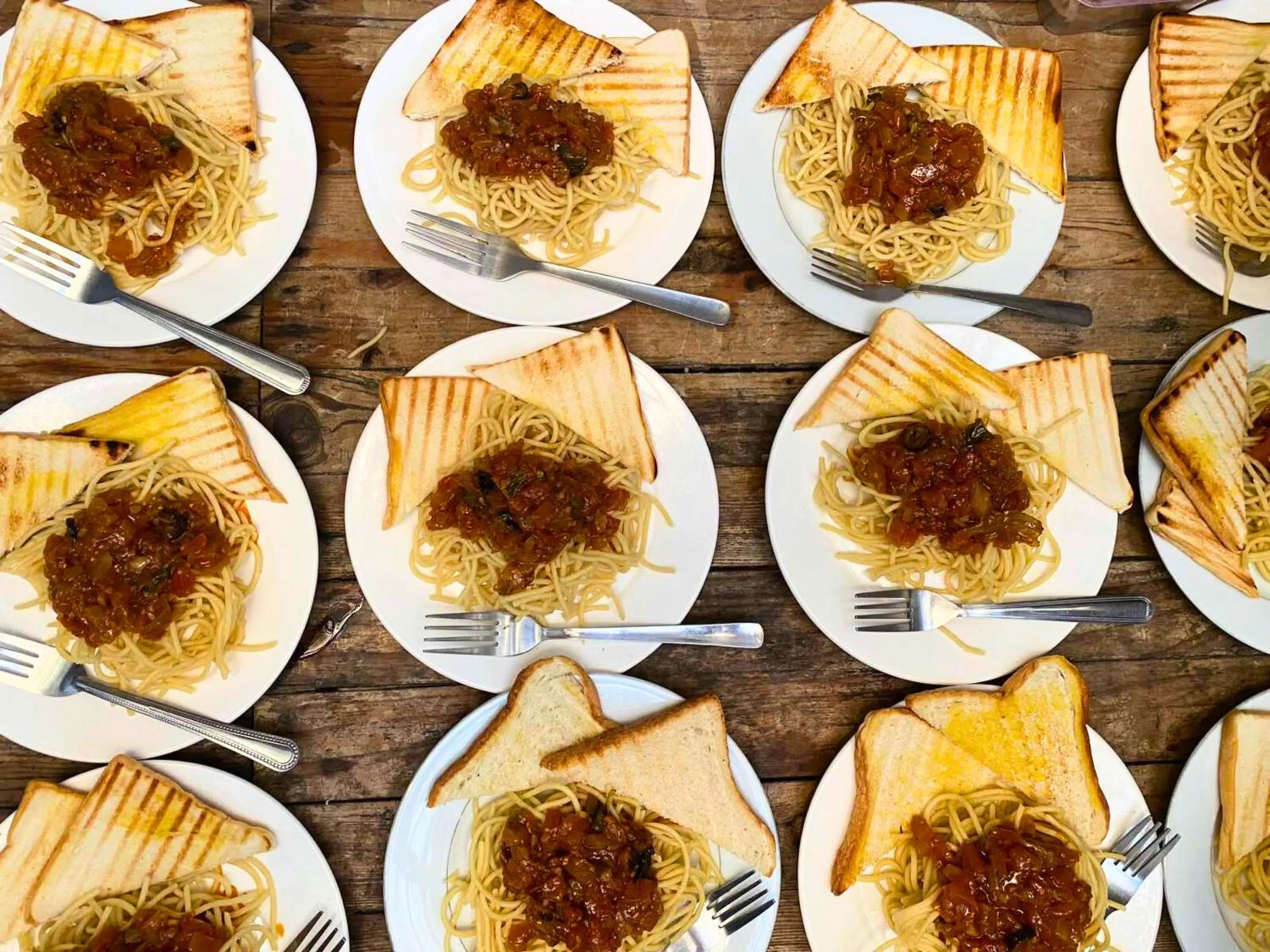 Food in Containers by Eco Hotels