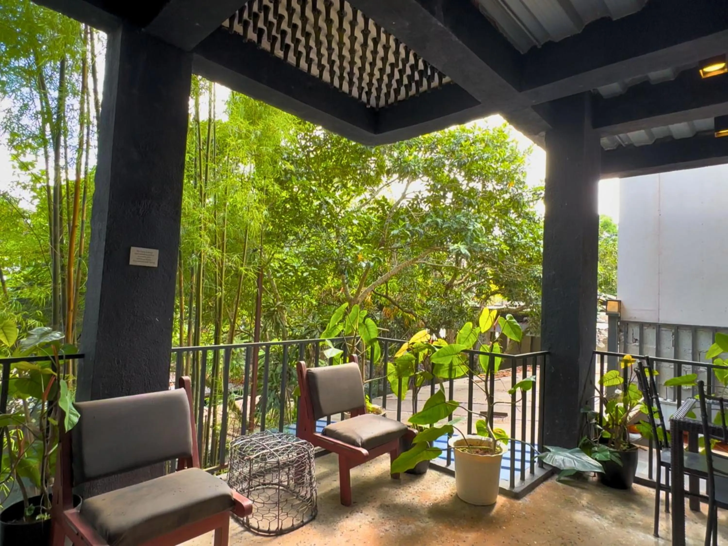 Area and facilities in Containers by Eco Hotels