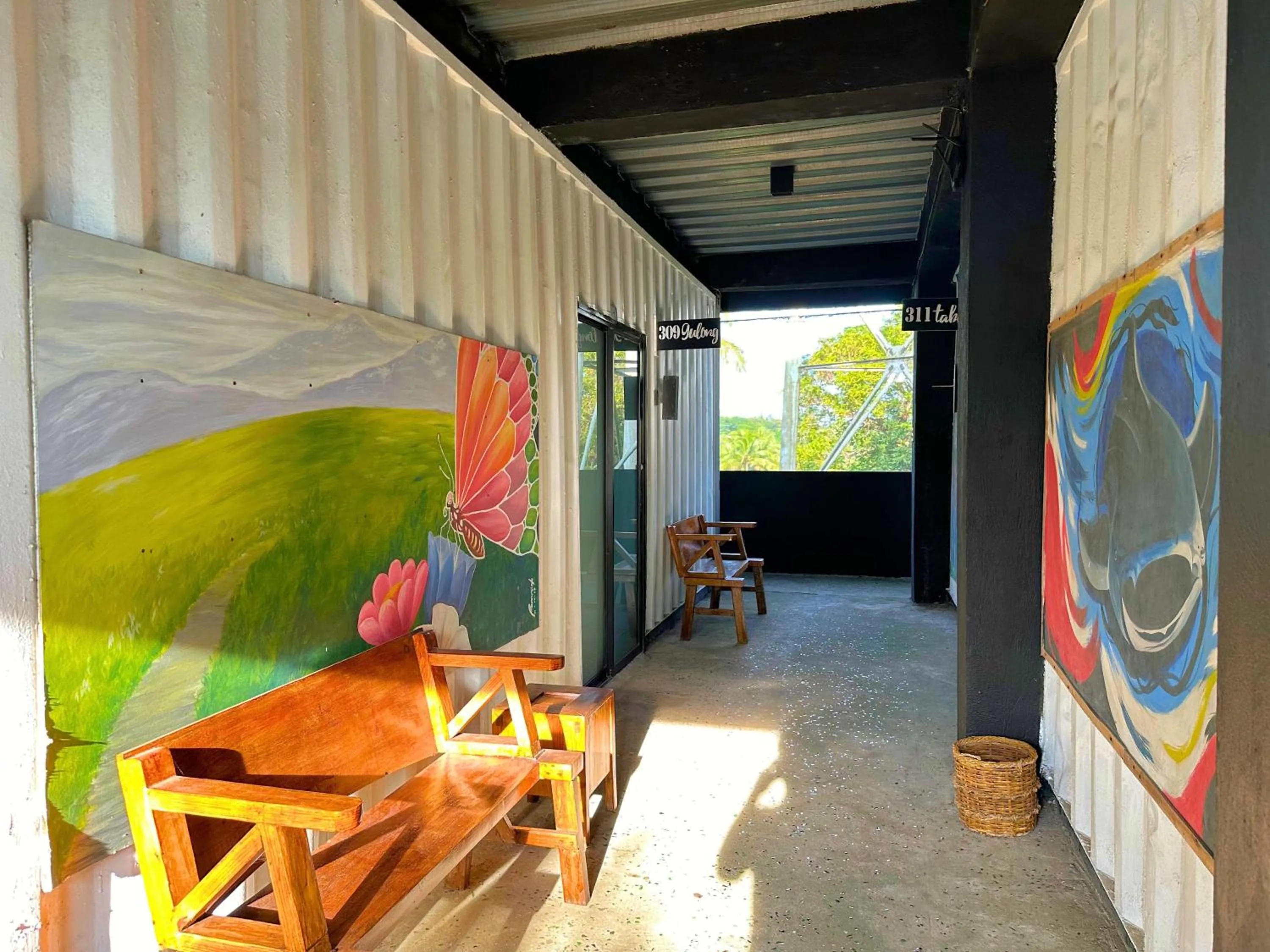 Area and facilities in Containers by Eco Hotels