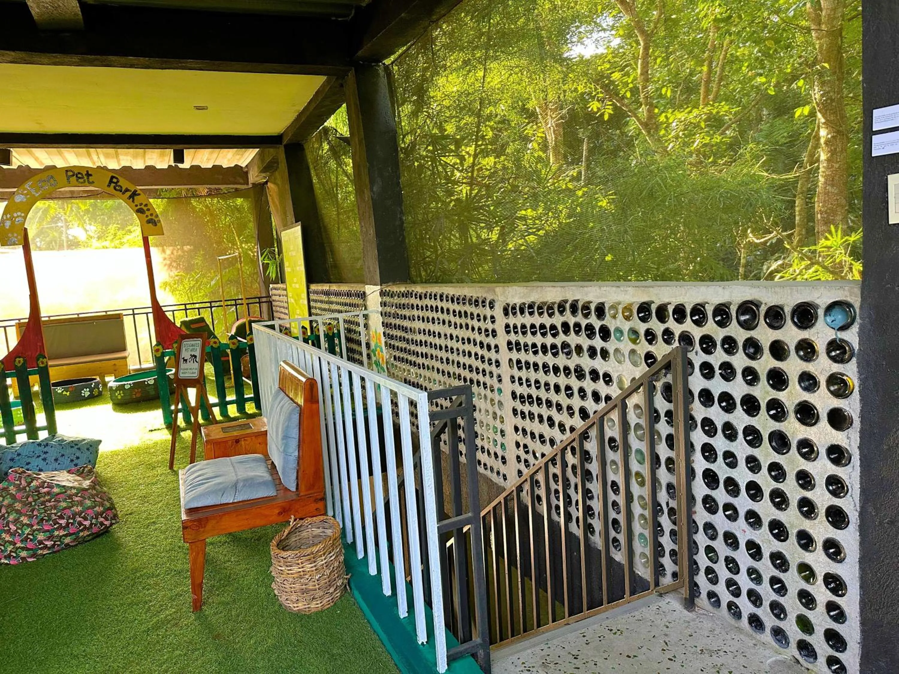 Area and facilities in Containers by Eco Hotels