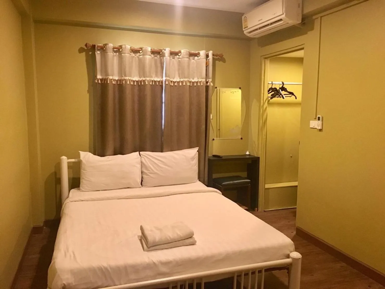 Bathroom, Bed in The Corner Ratchada