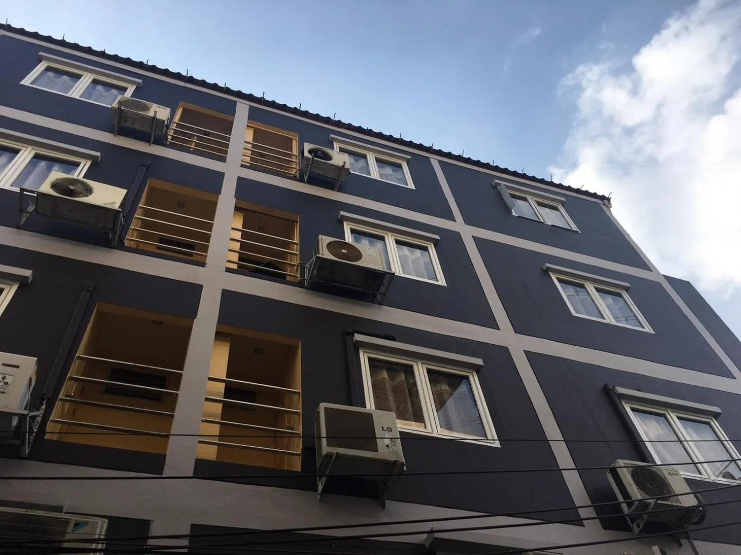 Property building in The Corner Ratchada