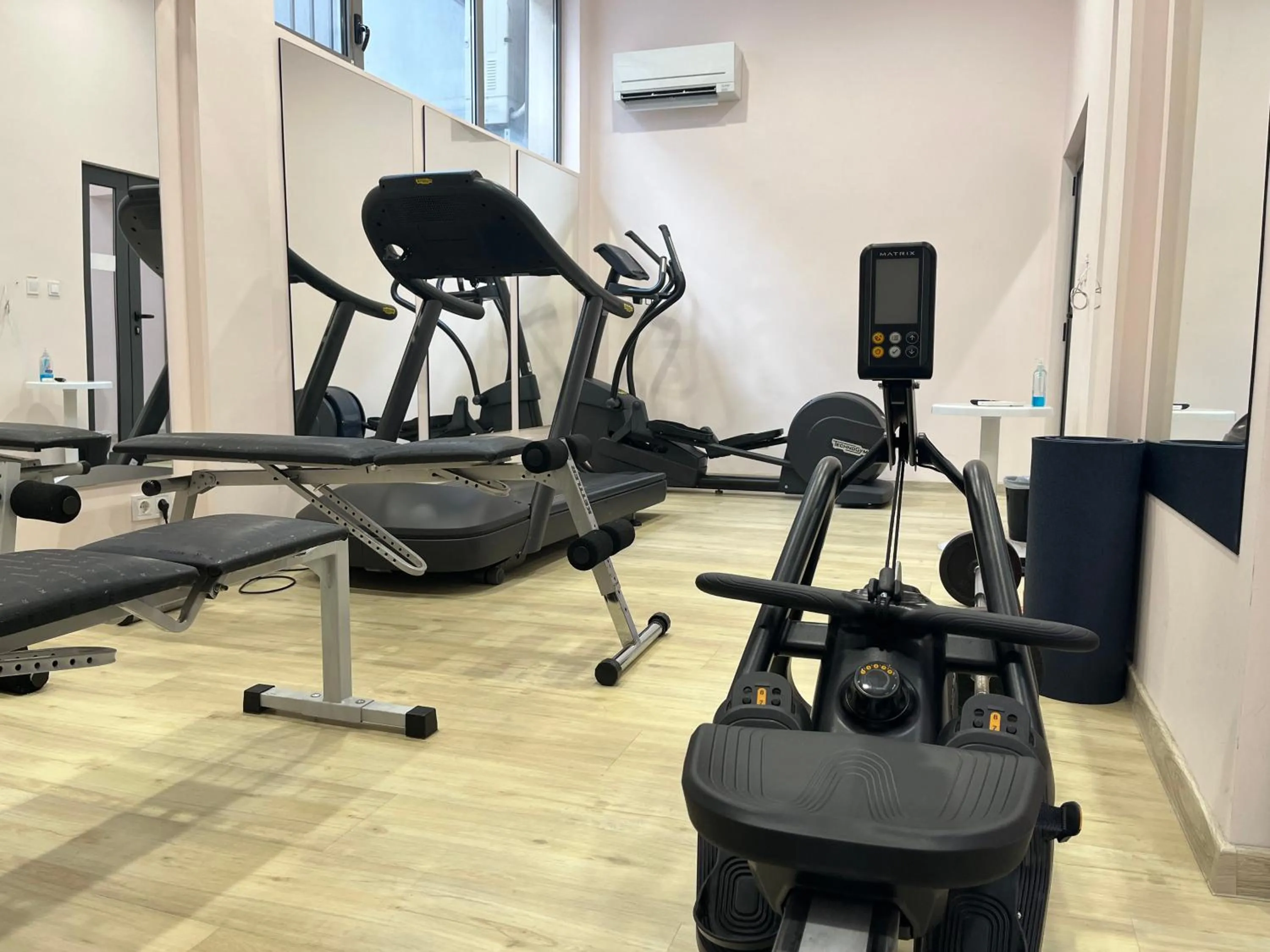 Fitness centre/facilities in Amiral Hotel