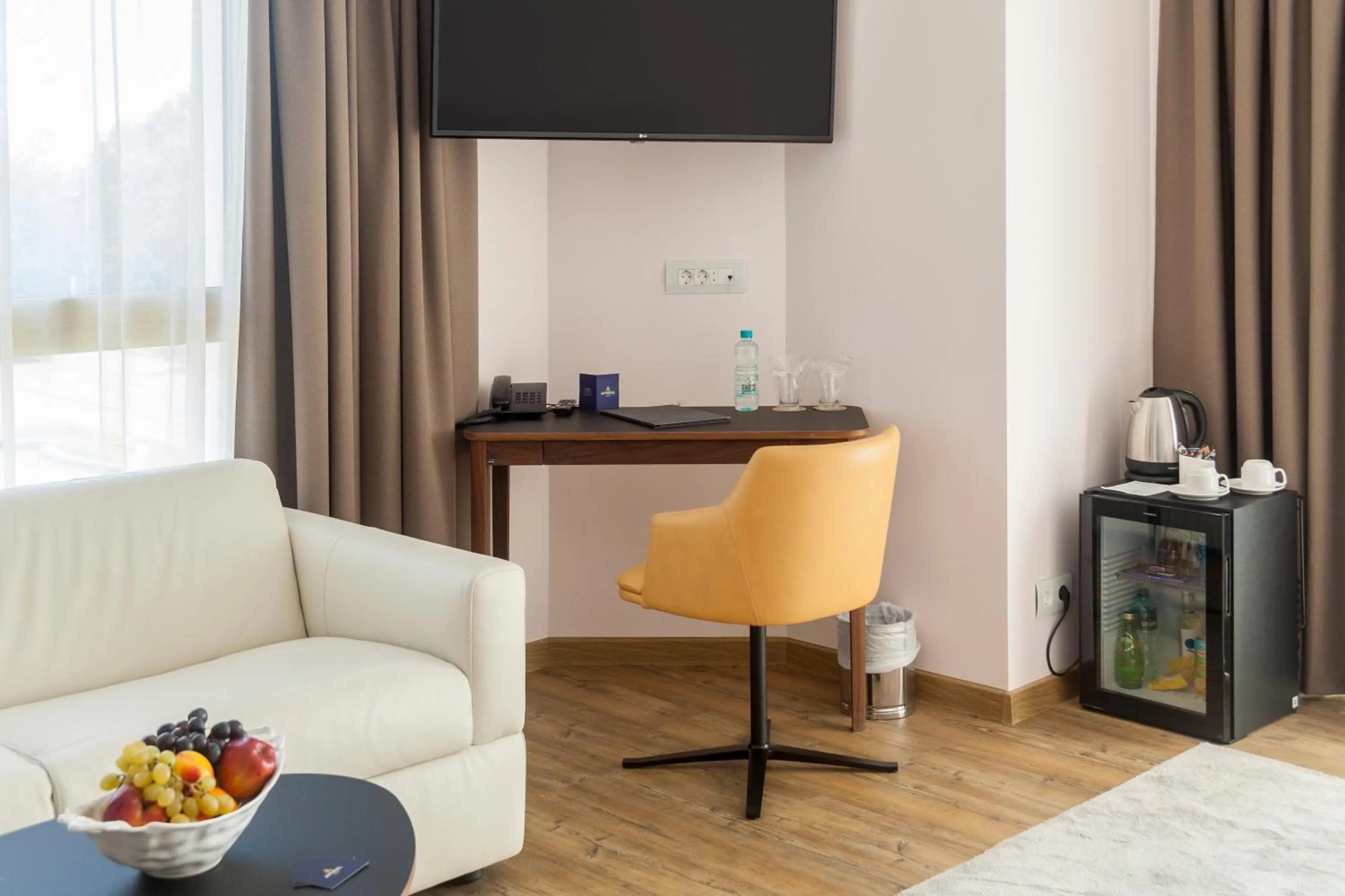 TV and multimedia in Amiral Hotel