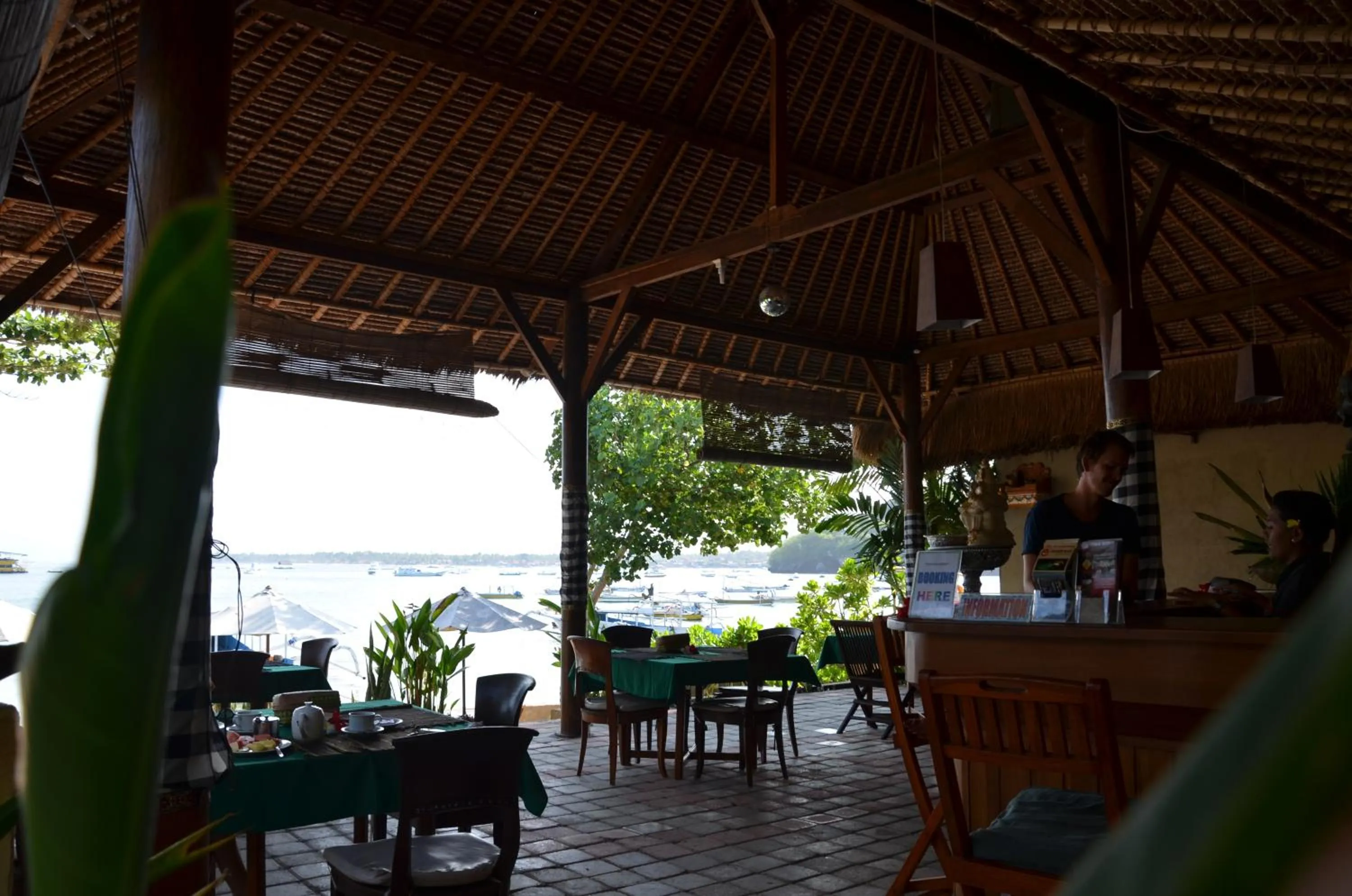 Restaurant/places to eat in Tamarind Beach Bungalow