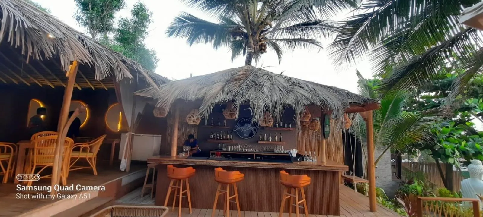 Restaurant/places to eat in SinQ Beach Morjim