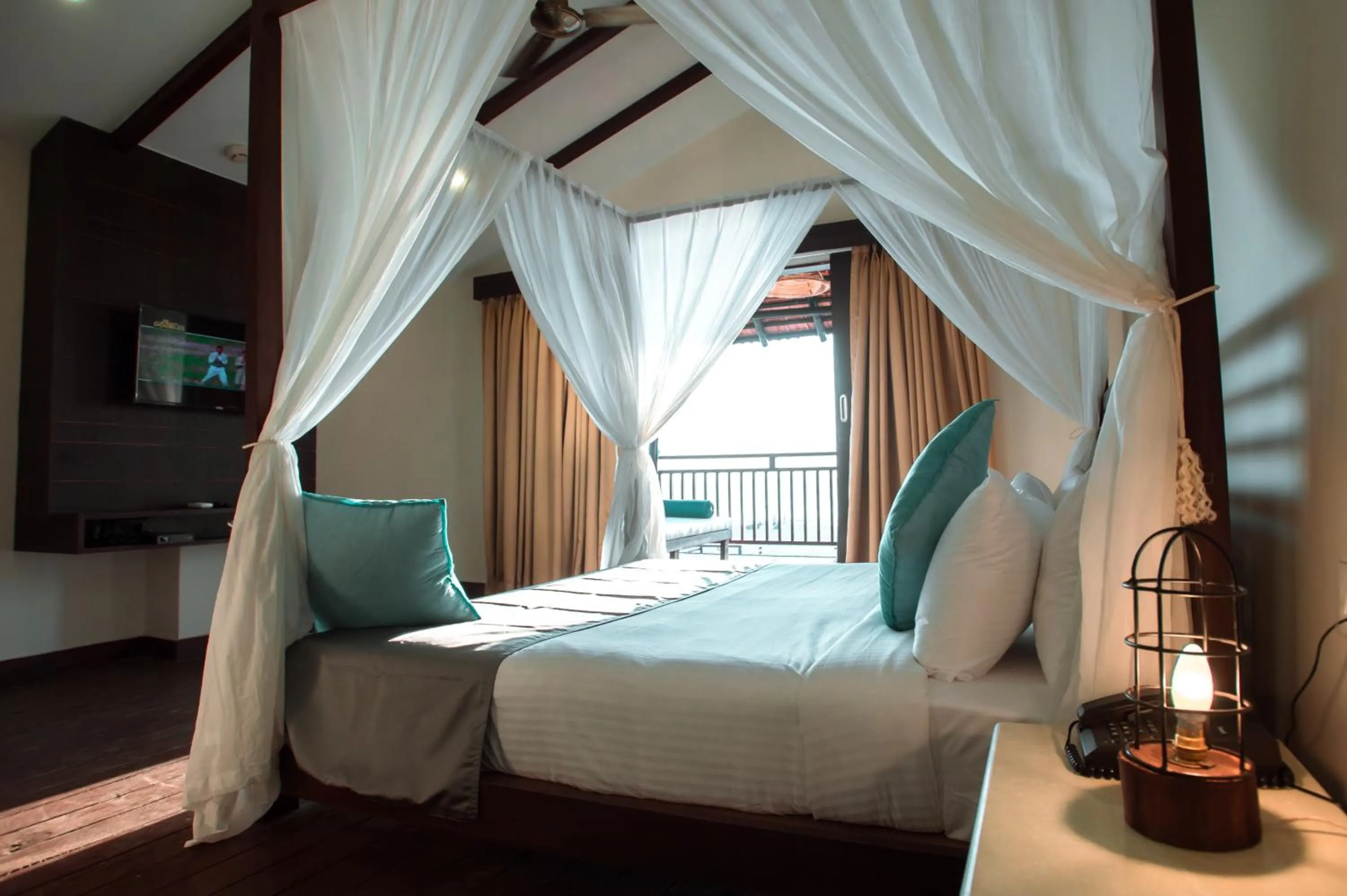 Bed in SinQ Beach Morjim