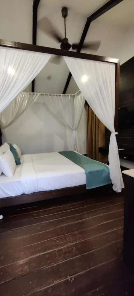 Bed in SinQ Beach Morjim