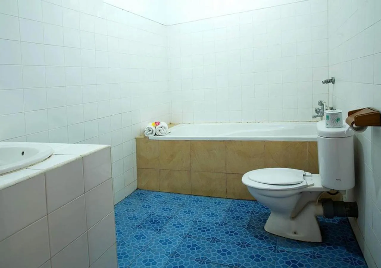 Shower in Taman Sari Cottages