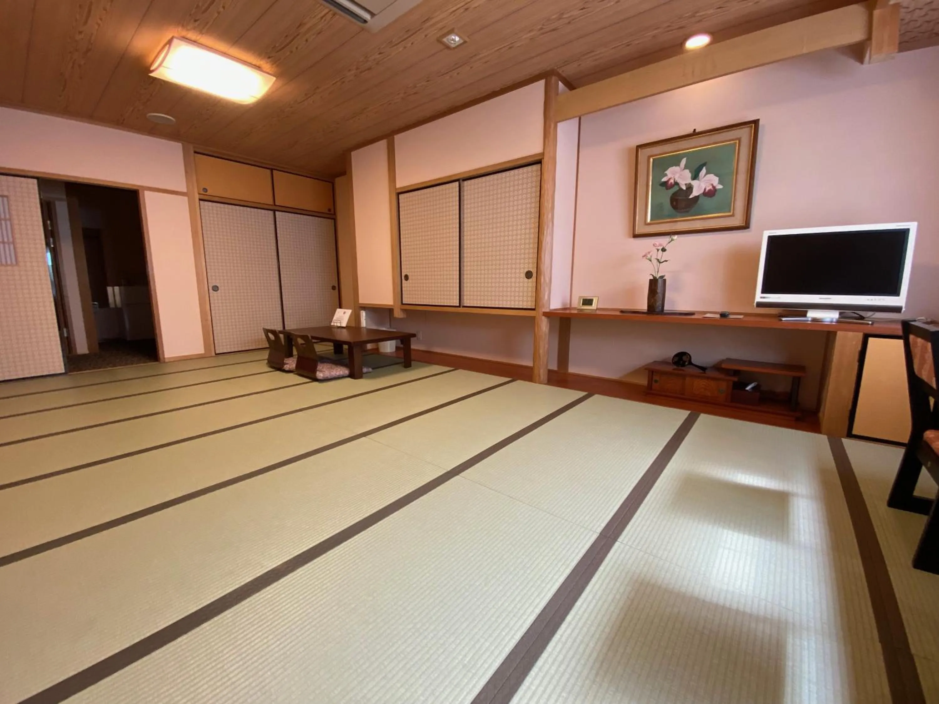Photo of the whole room in Ryokan Sawaya Honten