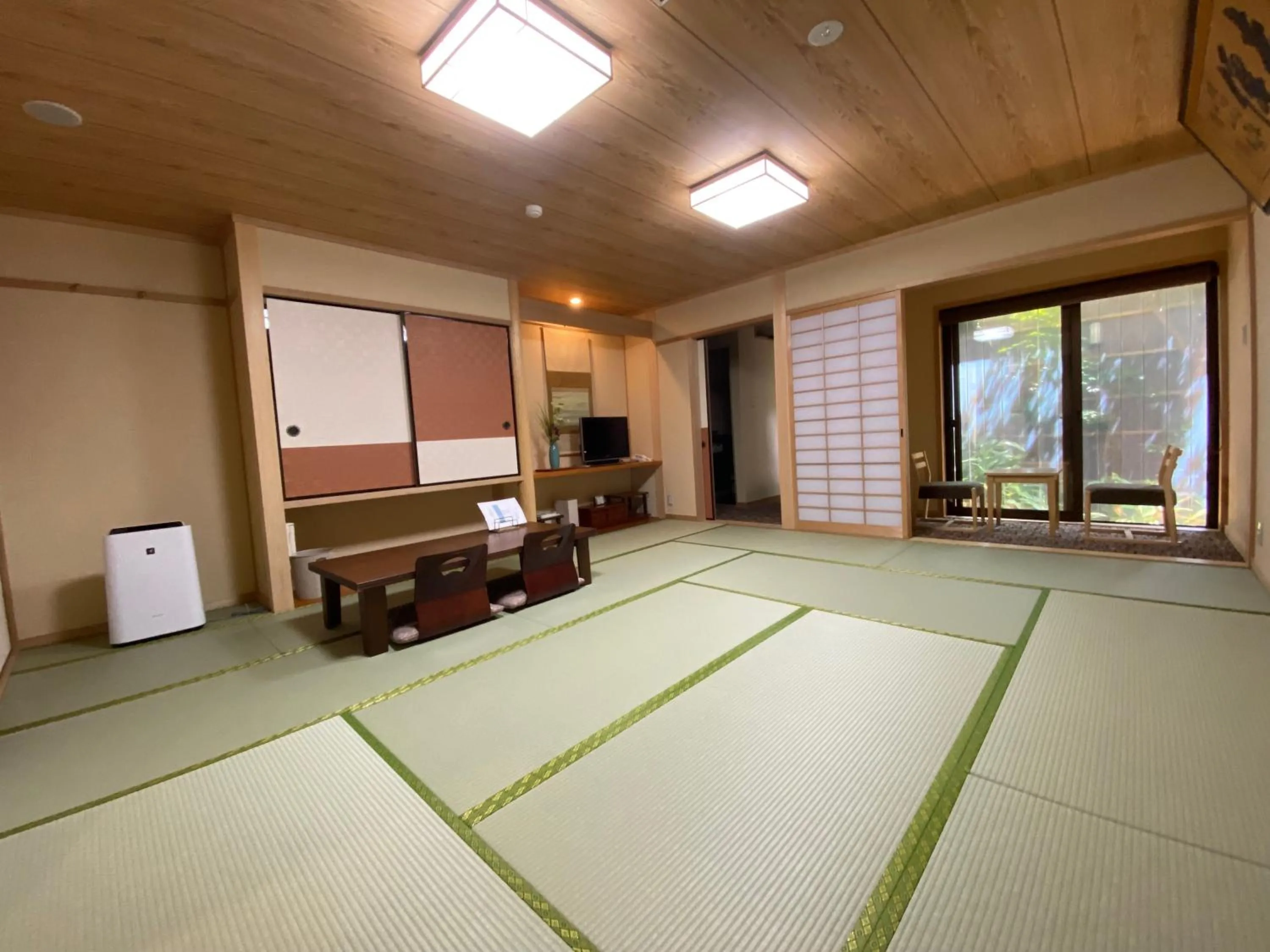 Photo of the whole room in Ryokan Sawaya Honten