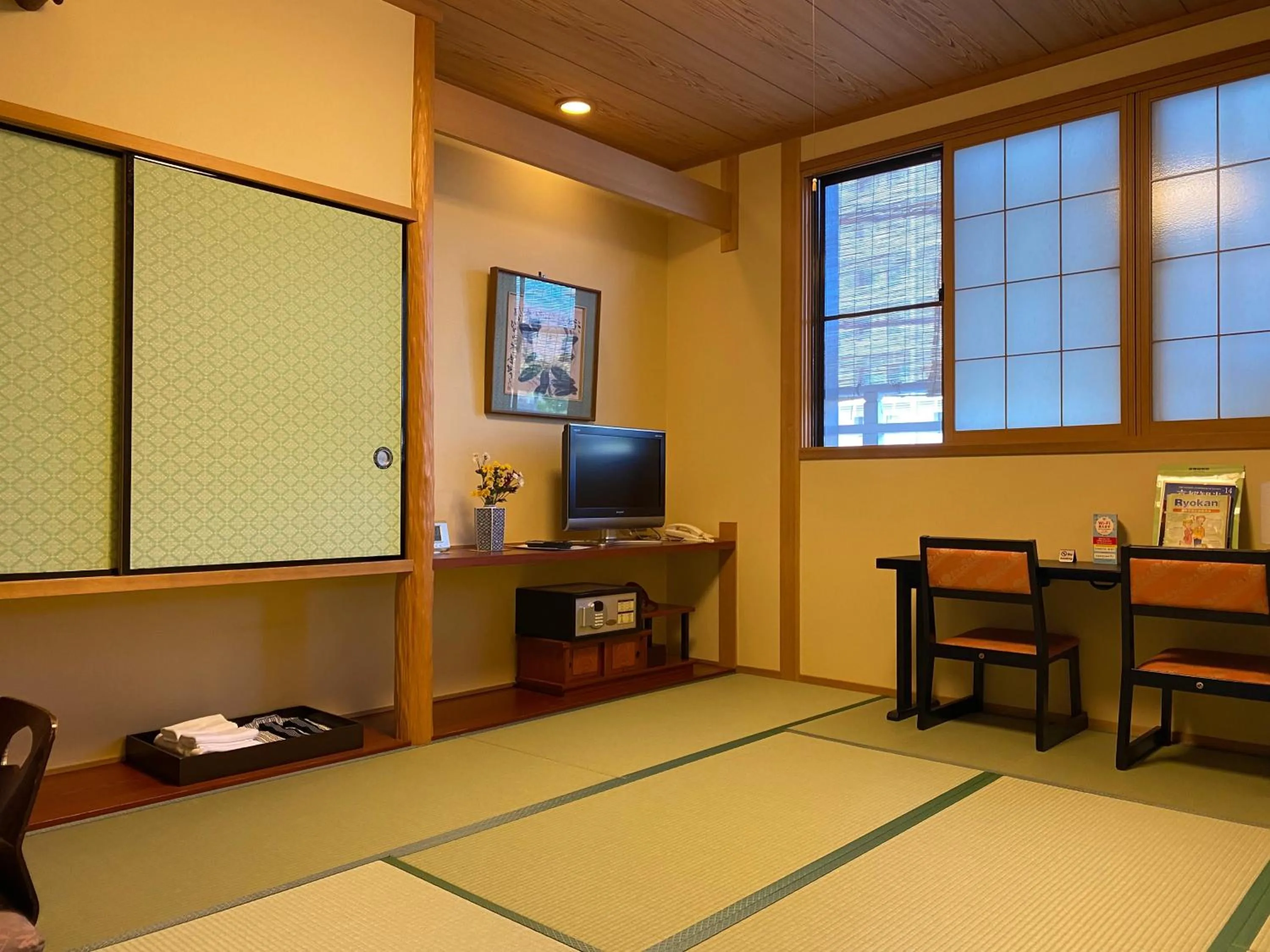 Photo of the whole room in Ryokan Sawaya Honten