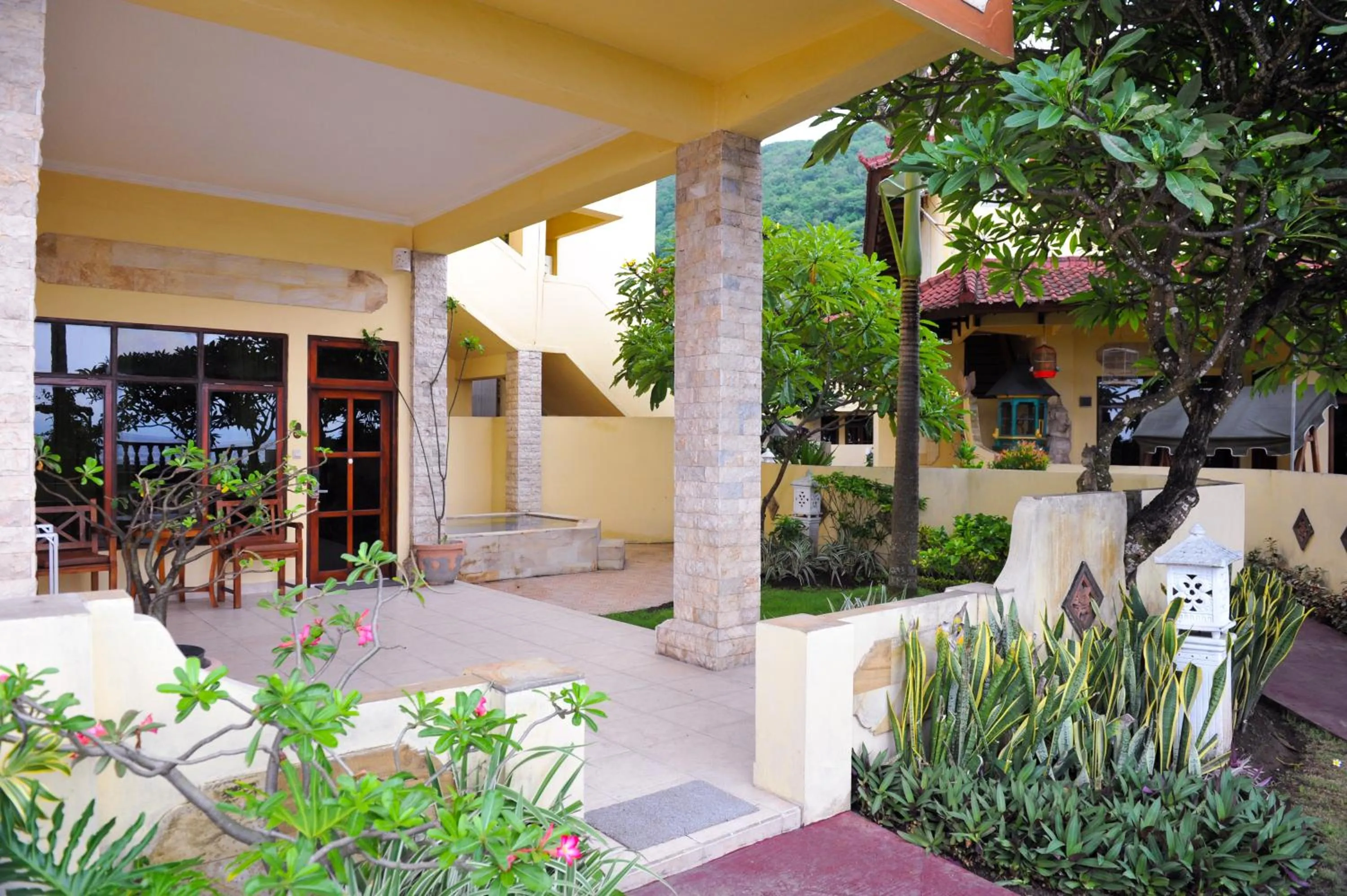 Garden in Bali Palms Resort