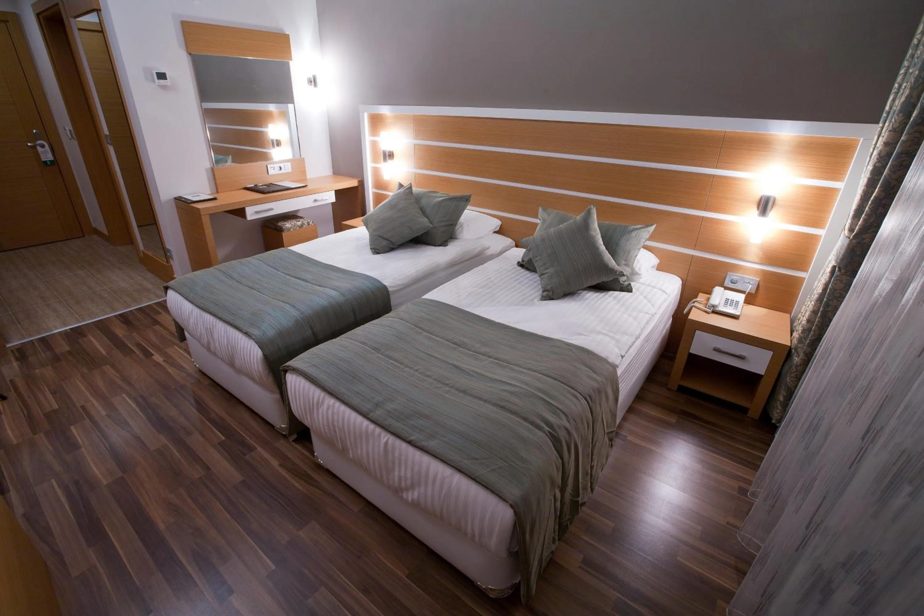 Bed in Fourway Hotel&Spa