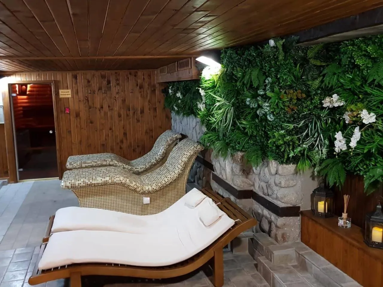 Facade/entrance in Hotel Tanne