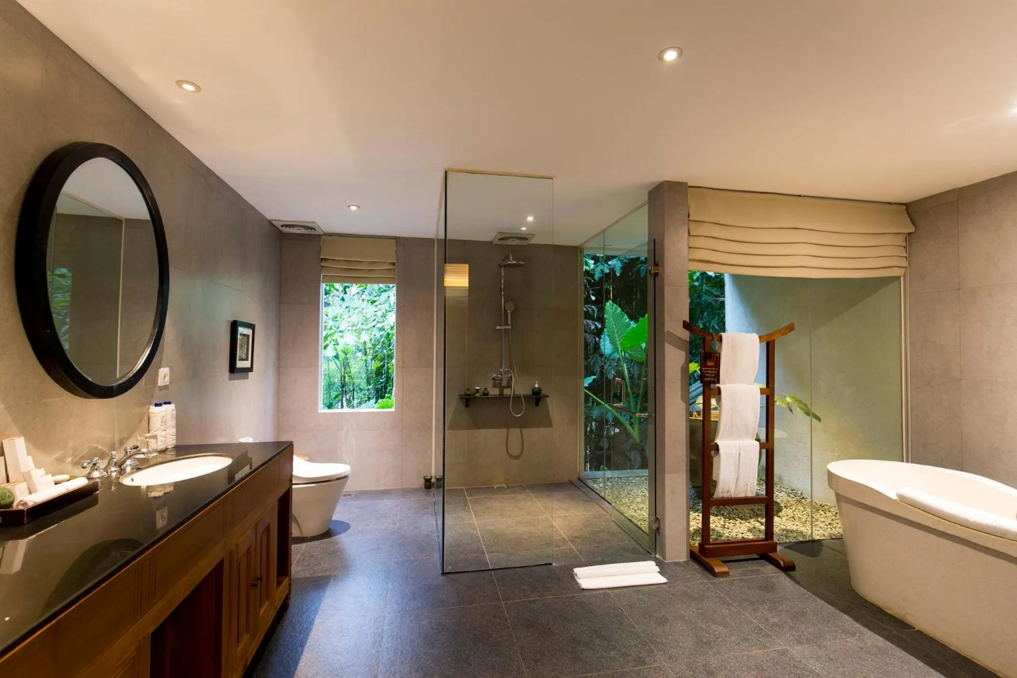 Bathroom in Plataran Borobudur