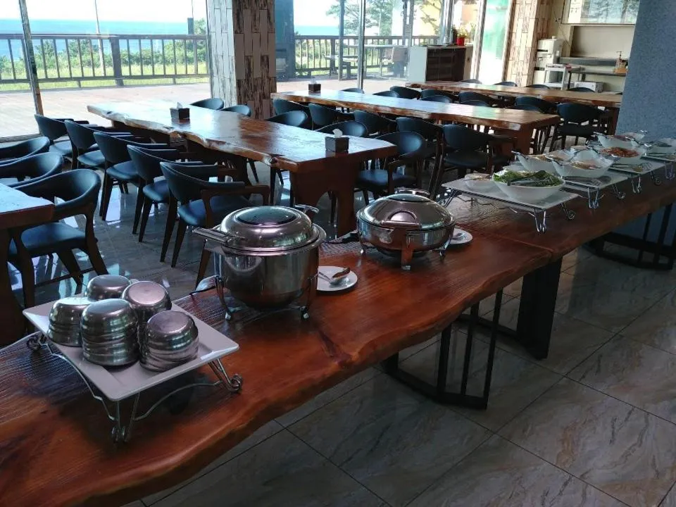 Breakfast, Restaurant/Places to Eat in New Ocean Resort