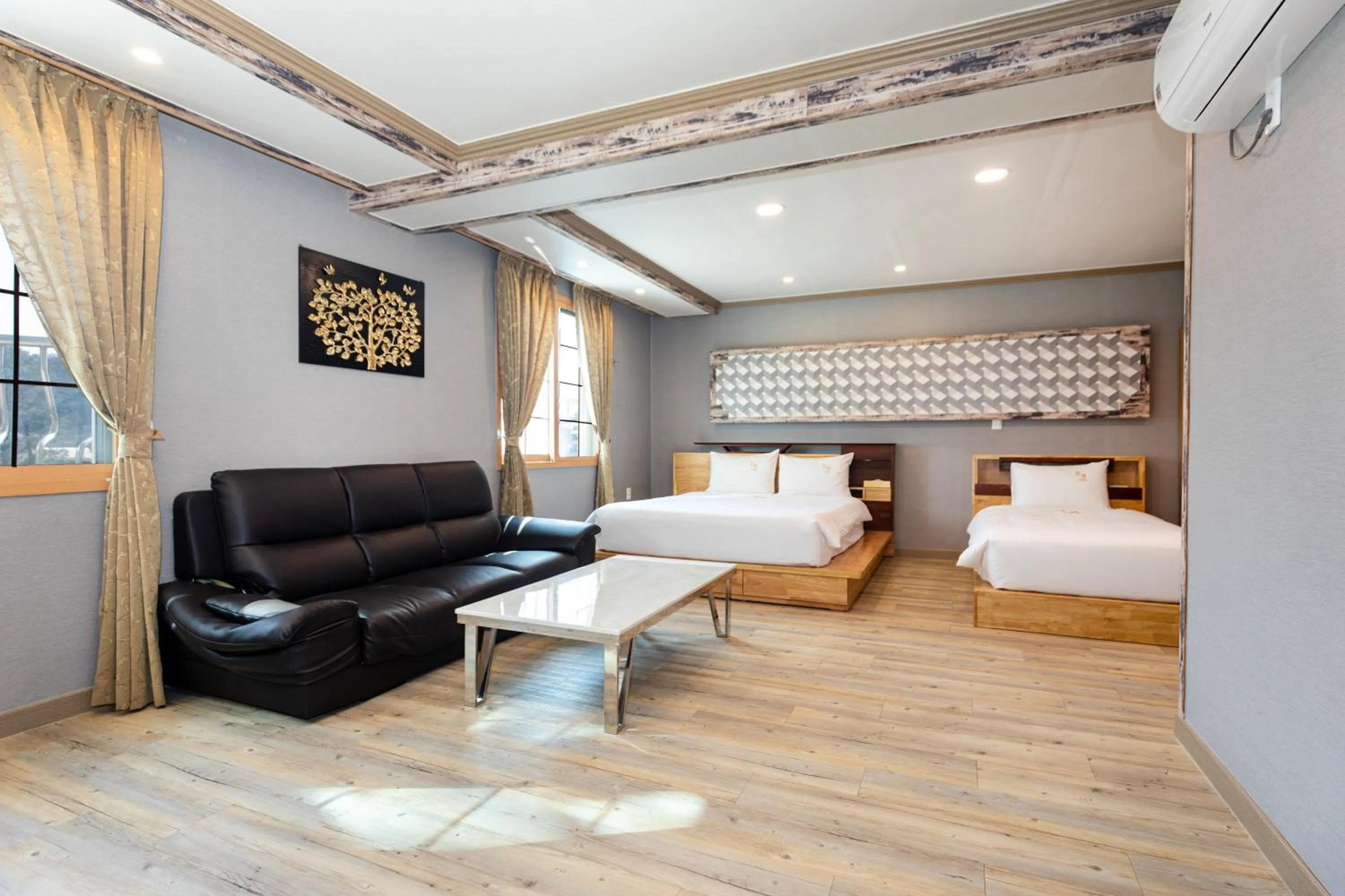 Seating Area in New Ocean Resort