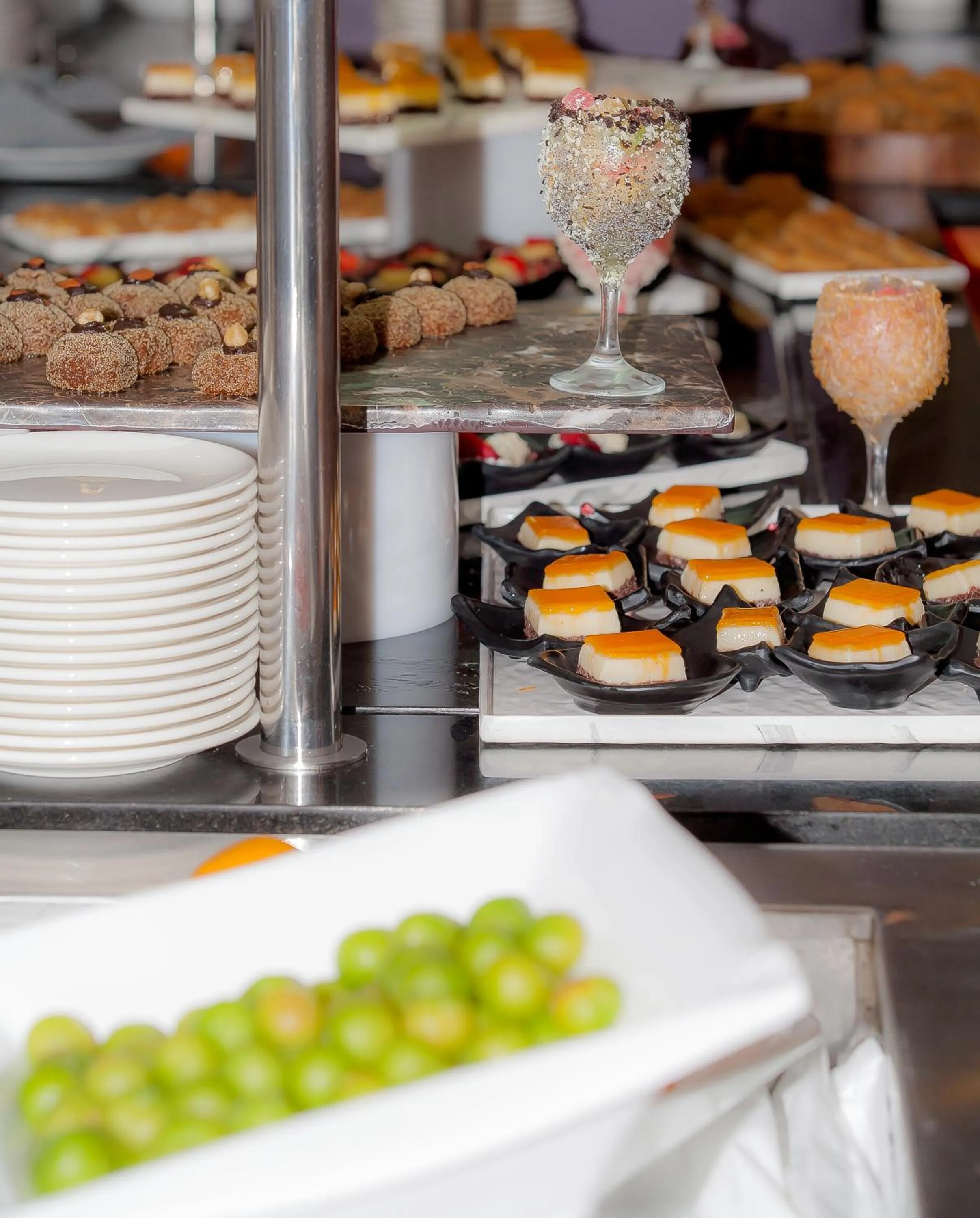 Meals in Lalila Blue Suites