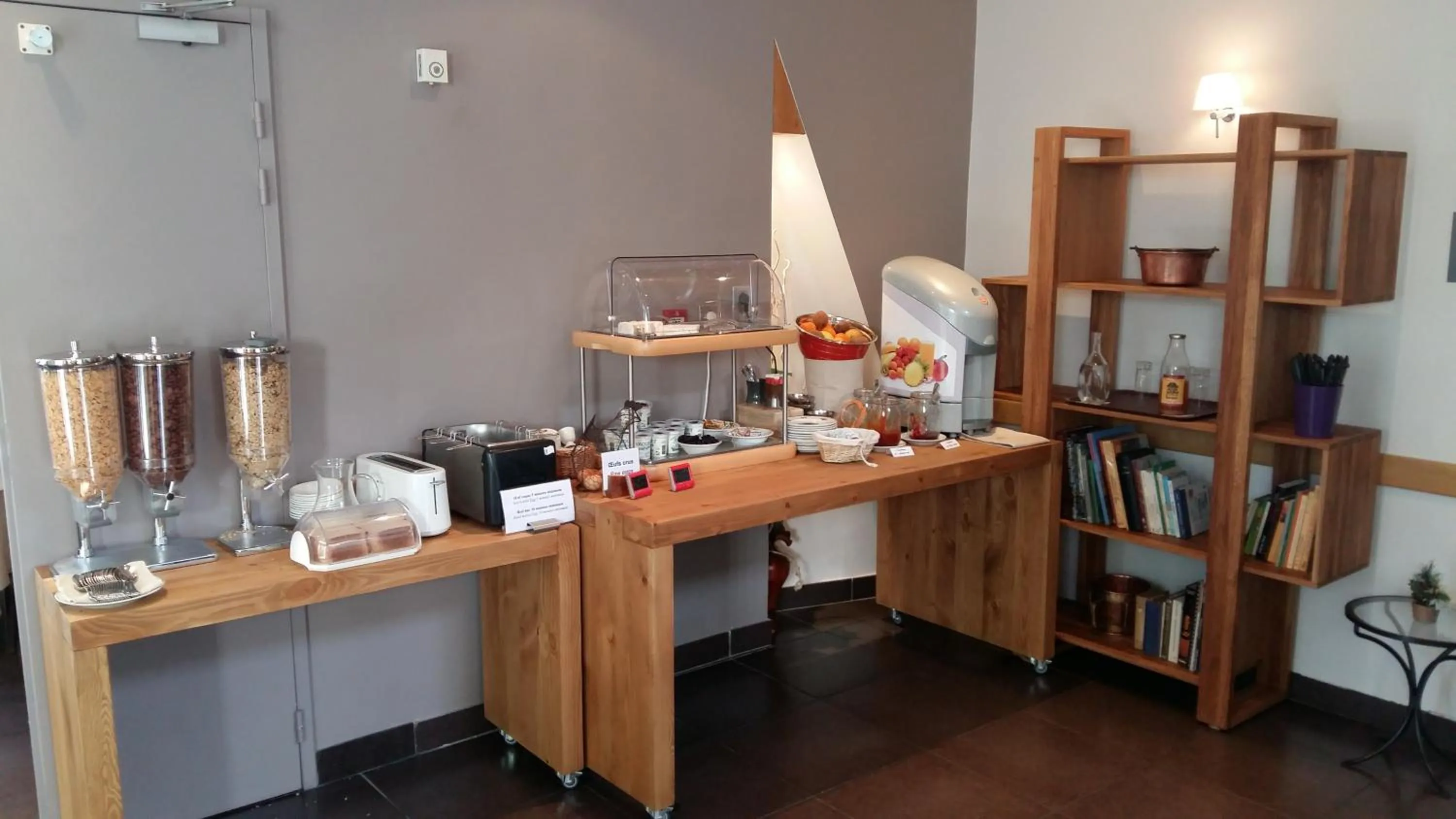 Breakfast in Logis Hotel Restaurant des Gorges du Tarn