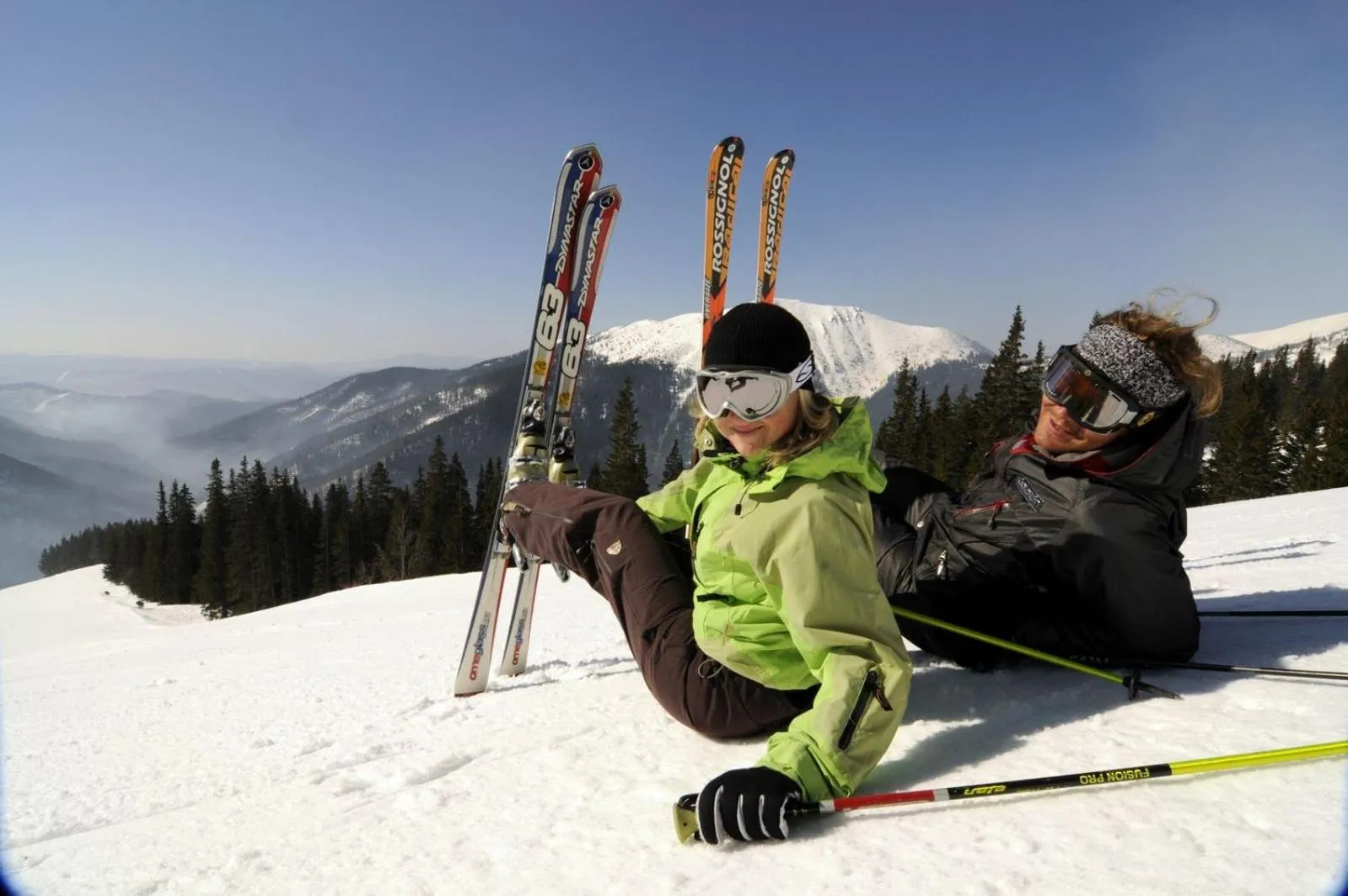 Skiing in Miramonti Apartmány