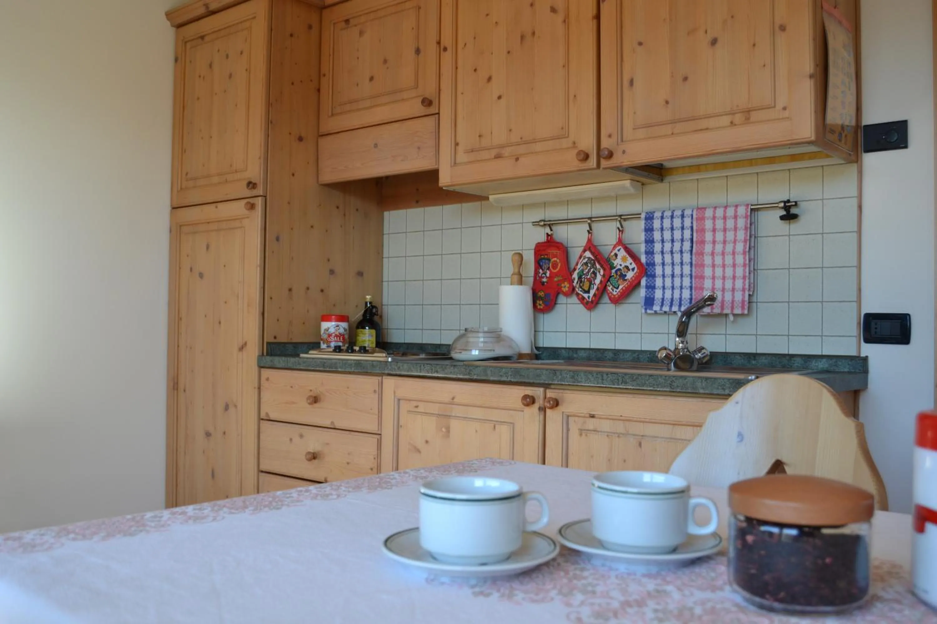 Communal kitchen in Giongo Residence - Appartamenti