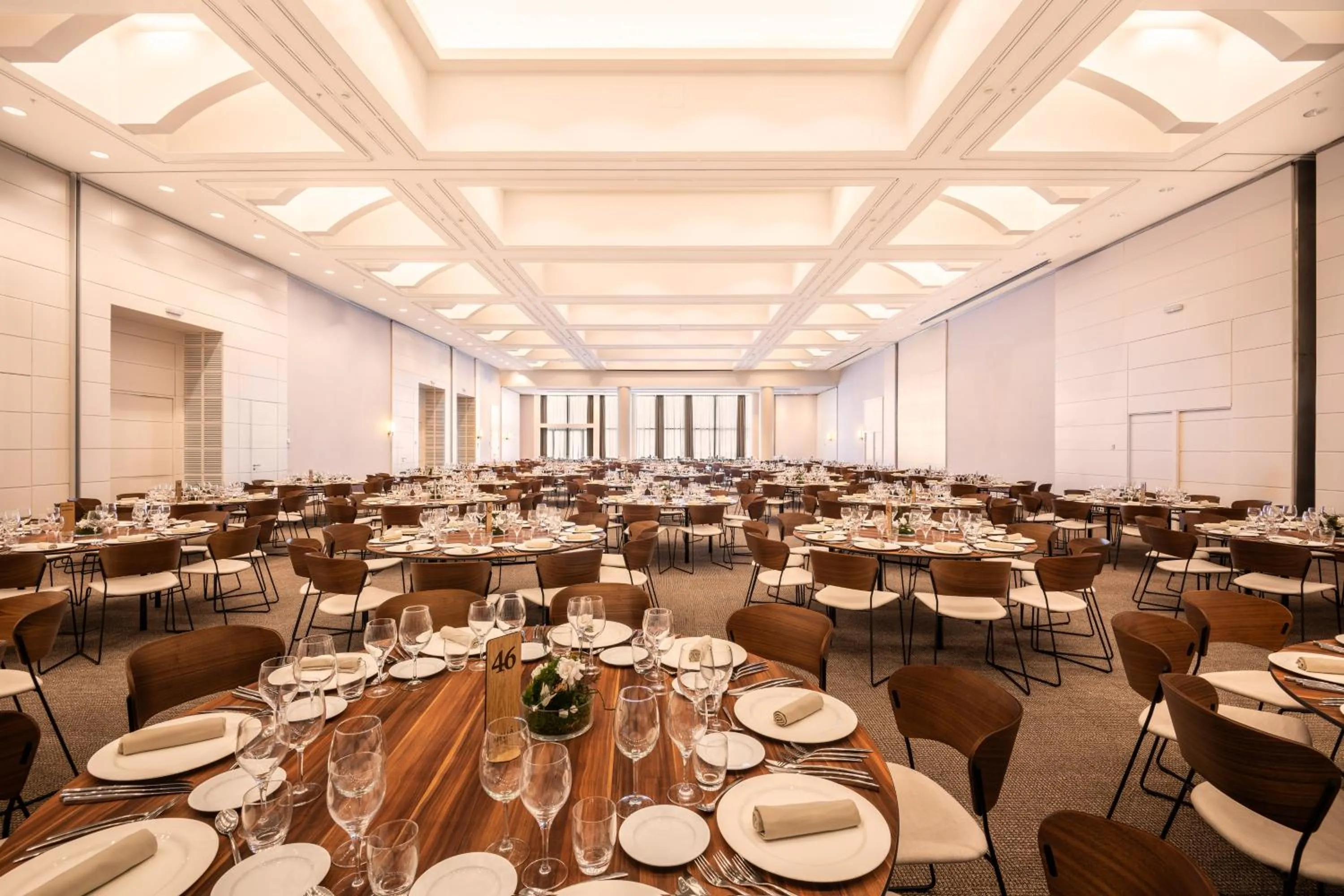 Restaurant/places to eat in Melia Valencia