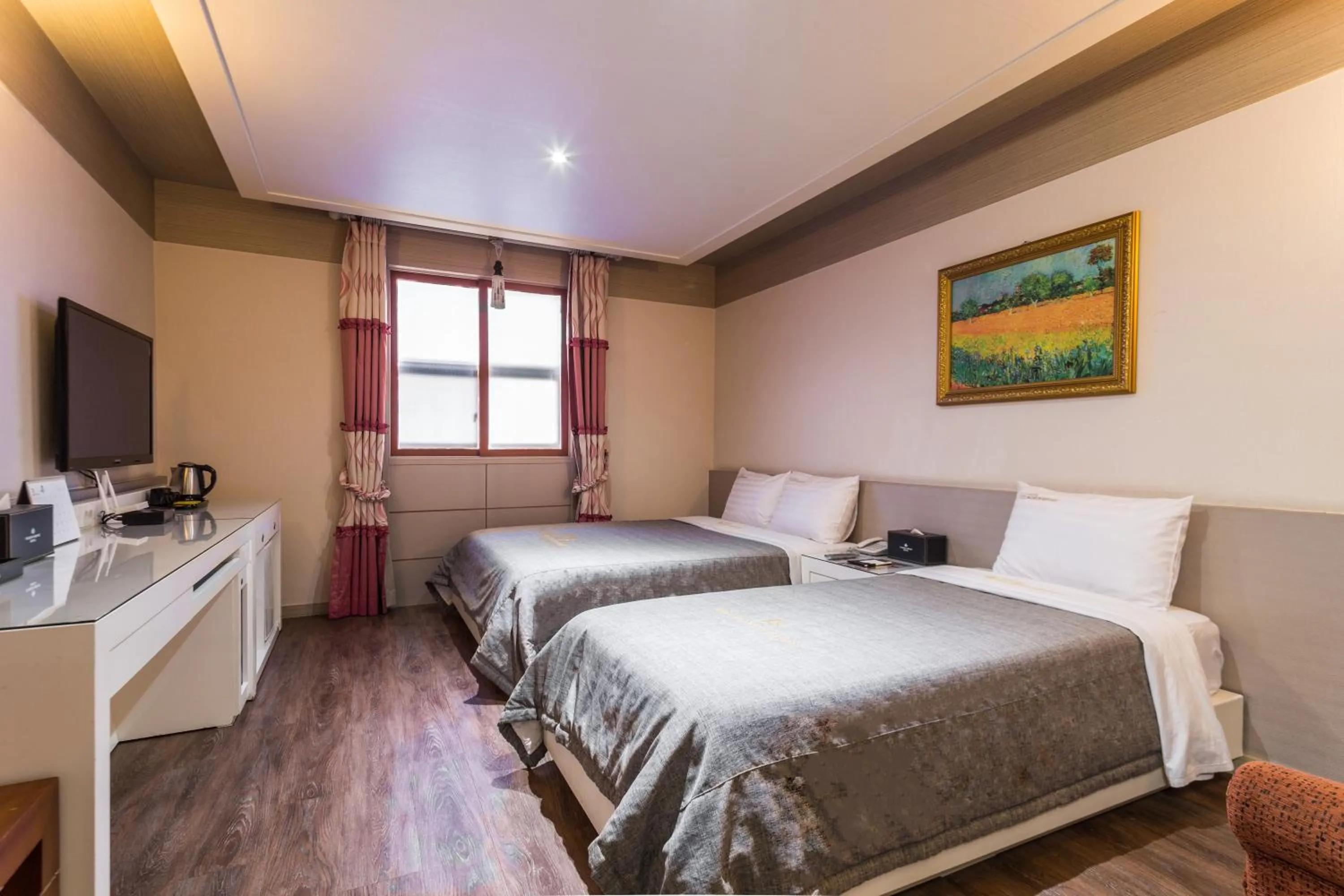 Bedroom, Bed in Incheon Airport Hotel