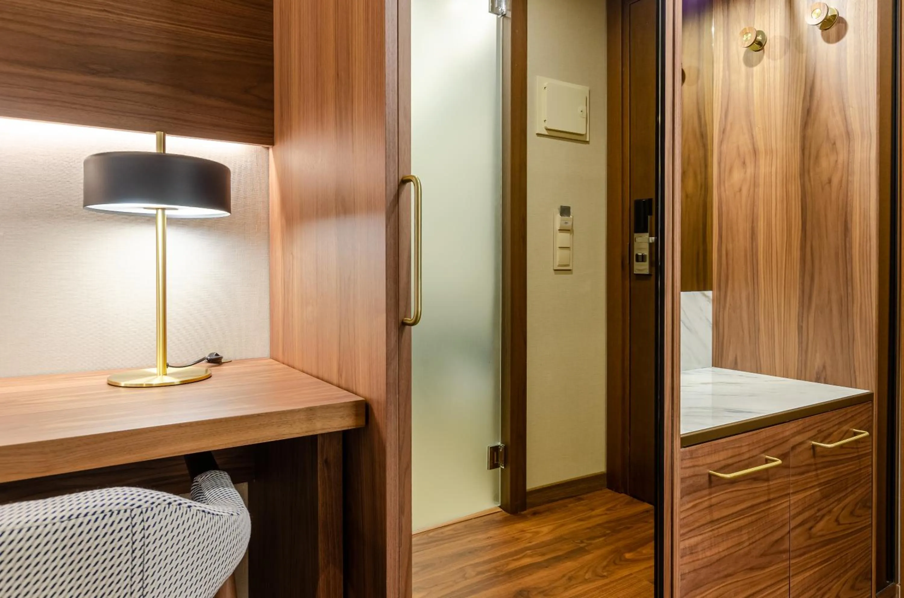 wardrobe in TURIM Av. Liberdade Hotel