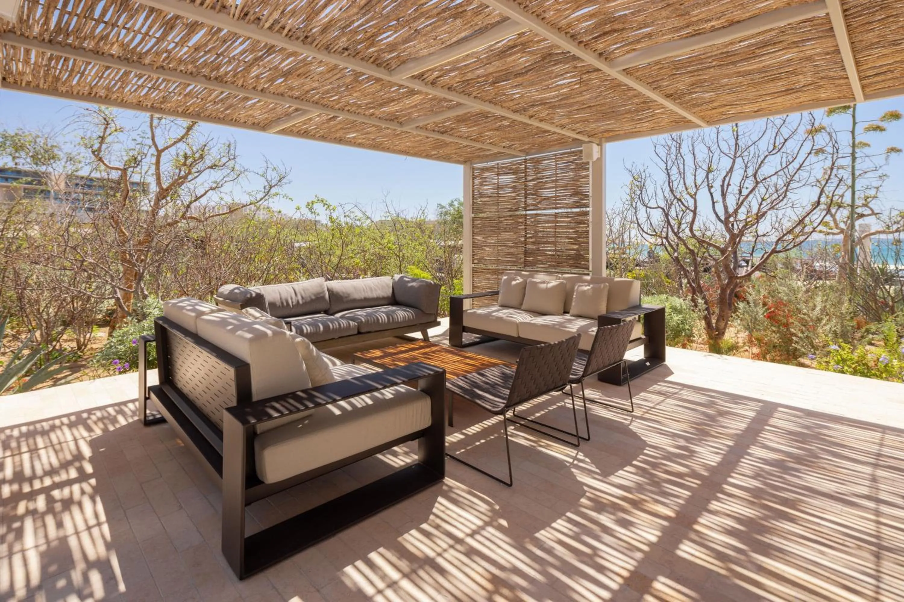 Lounge or bar in Solaz, a Luxury Collection Resort, Los Cabos