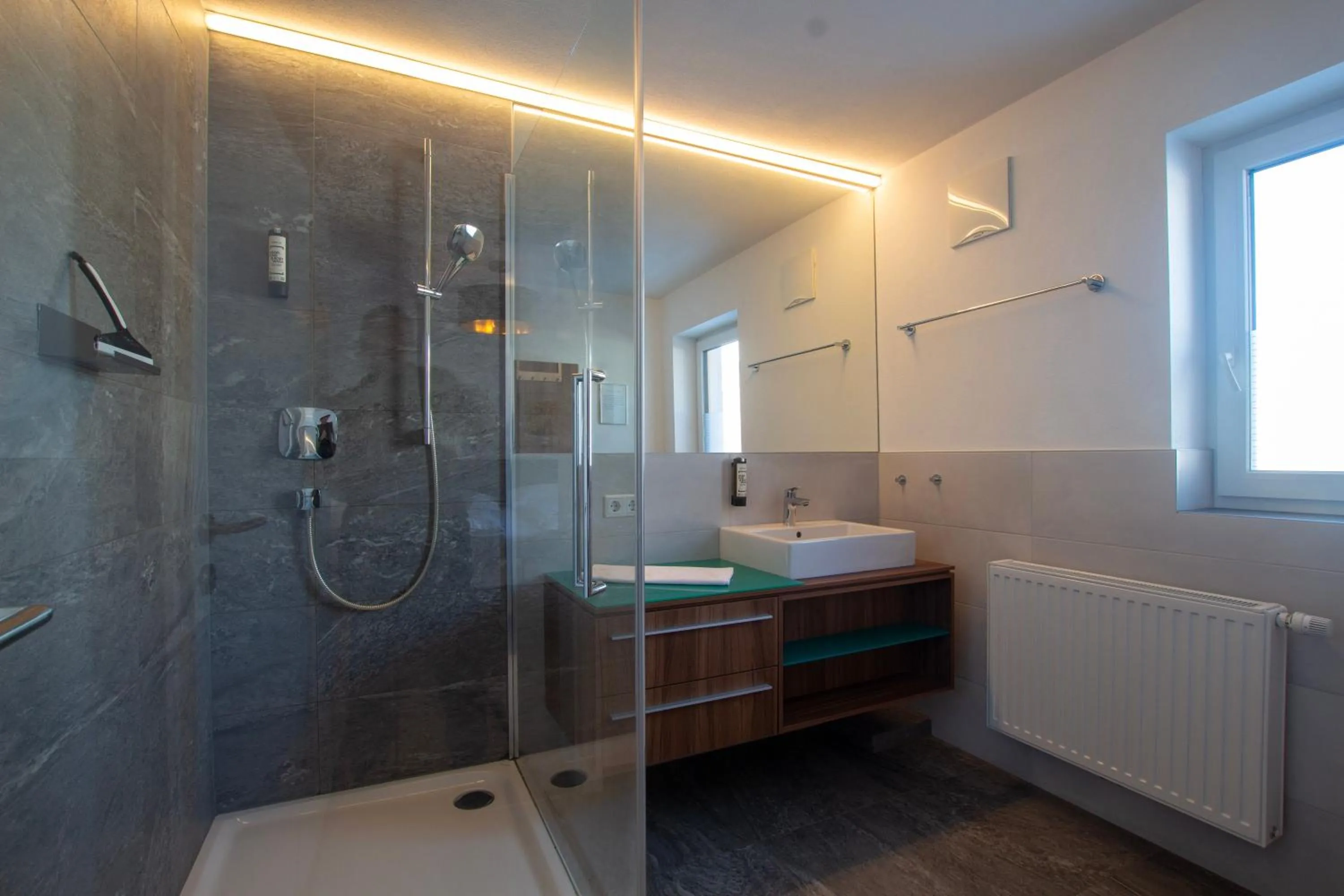 Shower in Panorama Apartments - Steinbock Lodges